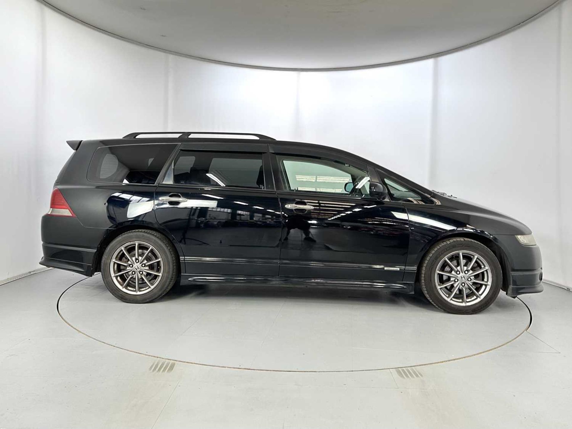 2005 Honda Odyssey RB1 Absolute - Image 11 of 36
