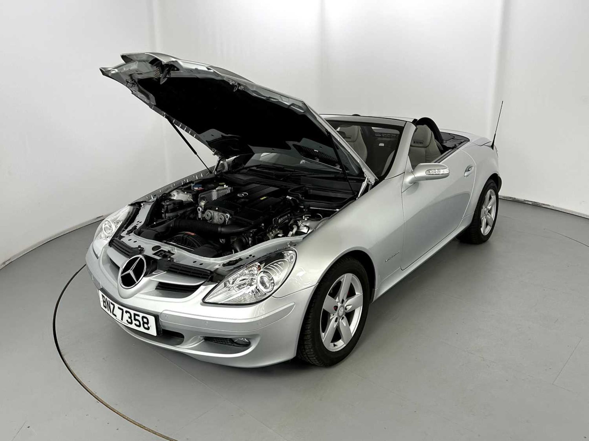 2007 Mercedes-Benz SLK200 Kompressor Only 9,000 miles from new!  - Image 27 of 29