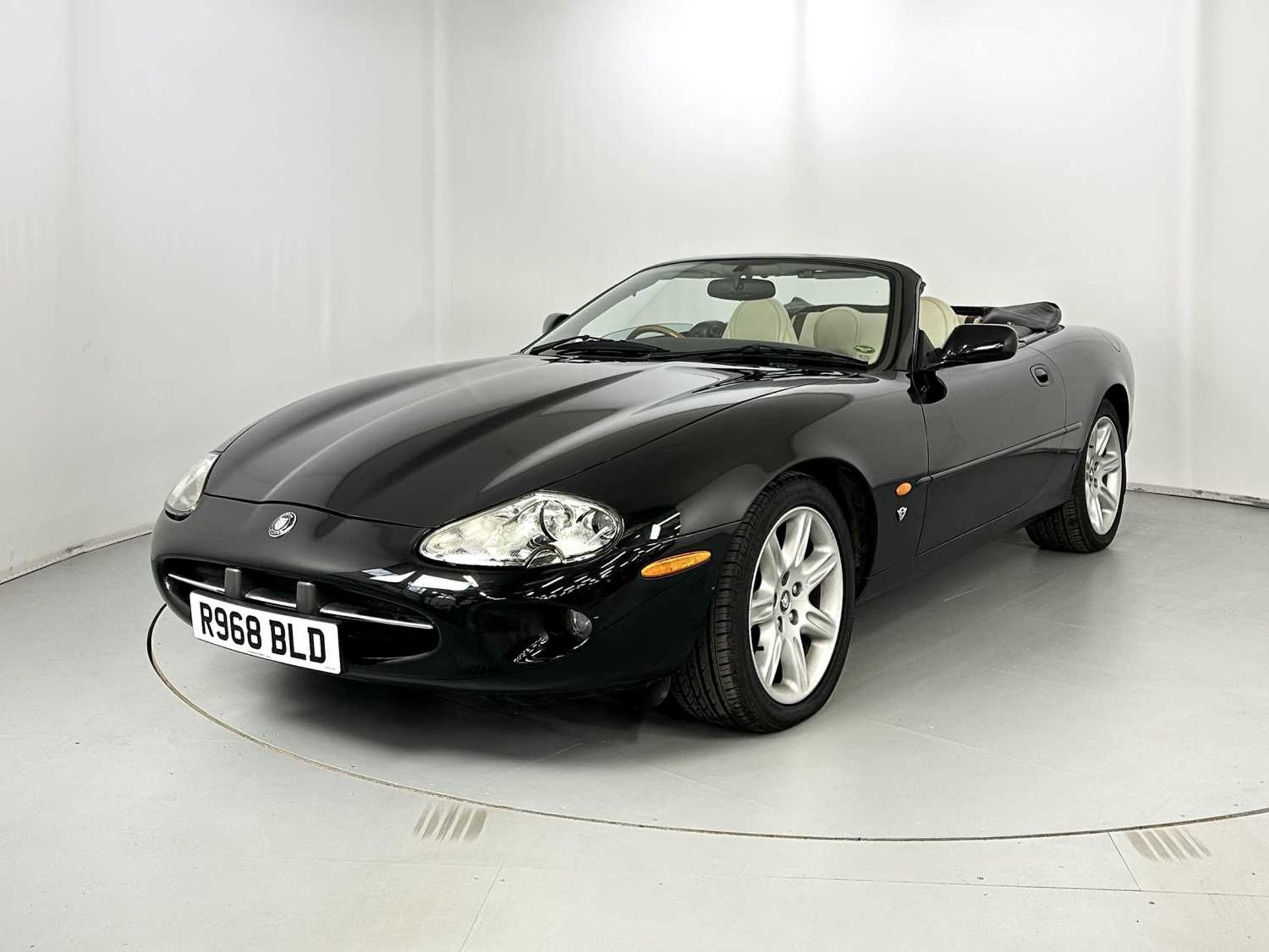 1998 Jaguar XK8 - Image 3 of 30