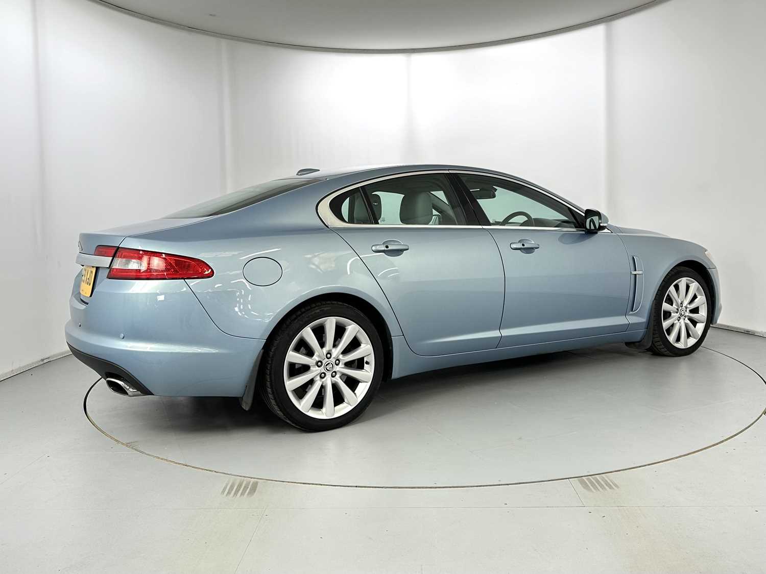 2009 Jaguar XF - Image 10 of 35