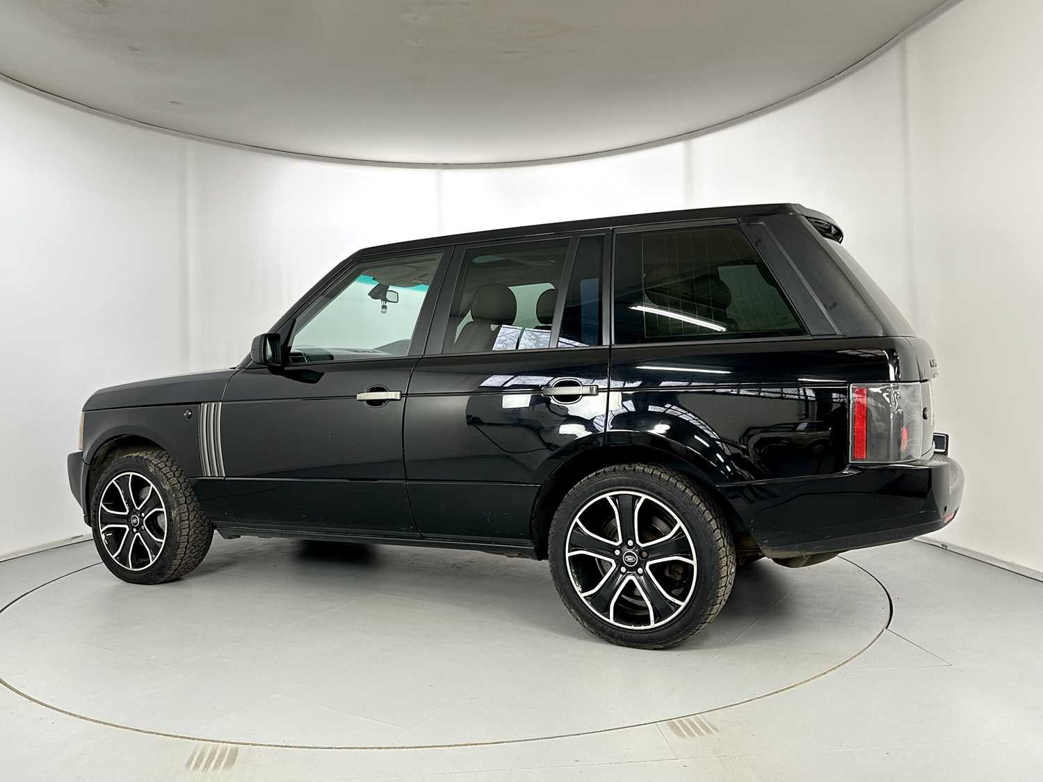 2008 Land Rover Range Rover TDV8 - NO RESERVE - Image 6 of 34