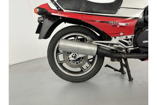 1985 Kawasaki GPZ900 - Image 13 of 21