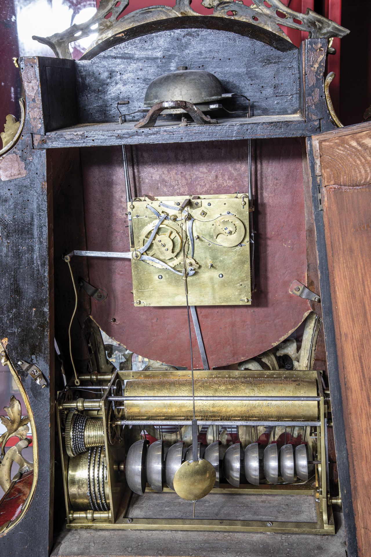Monumentale Rokoko-Carteluhr mit Carillon - Bild 2 aus 3