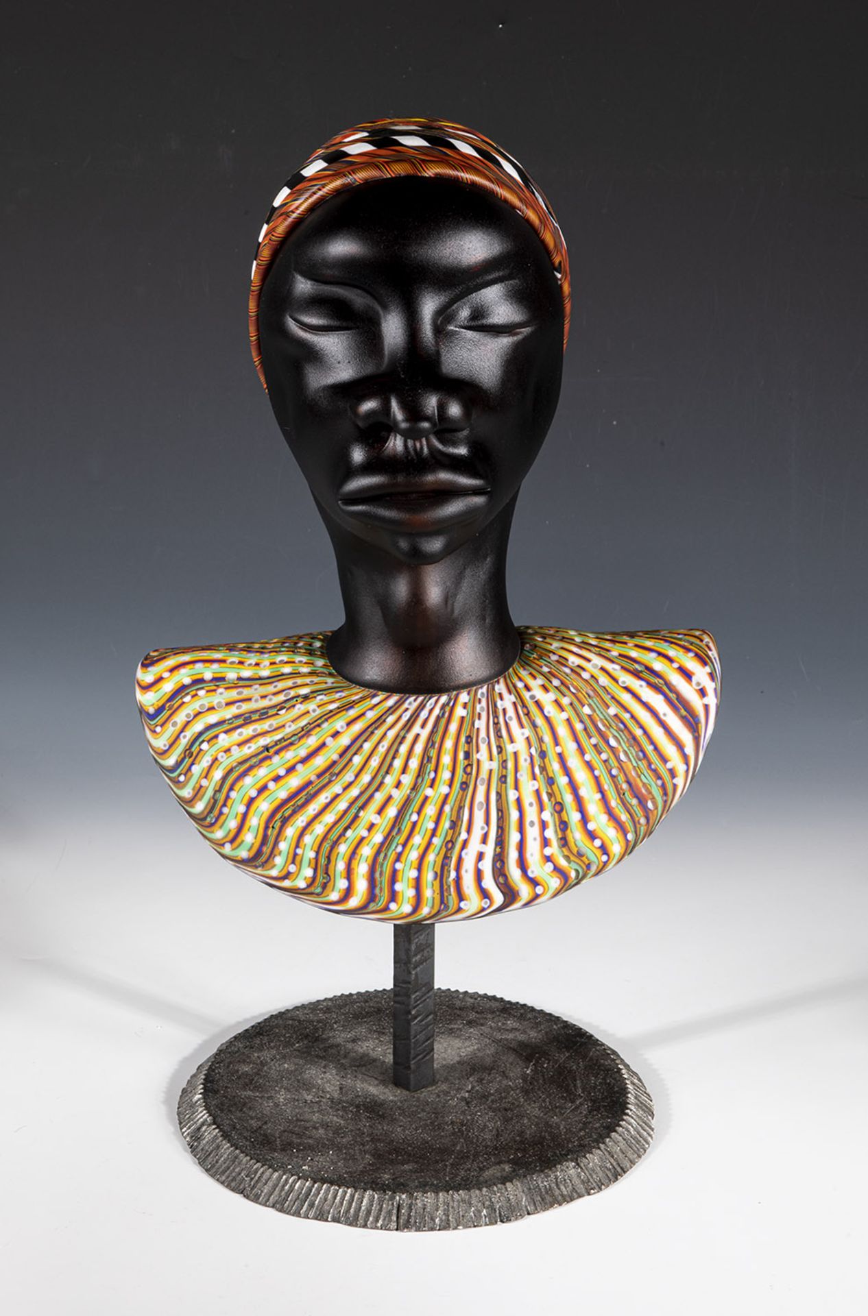 Bust from the work cycle ''Songo Africano'' - Image 2 of 2