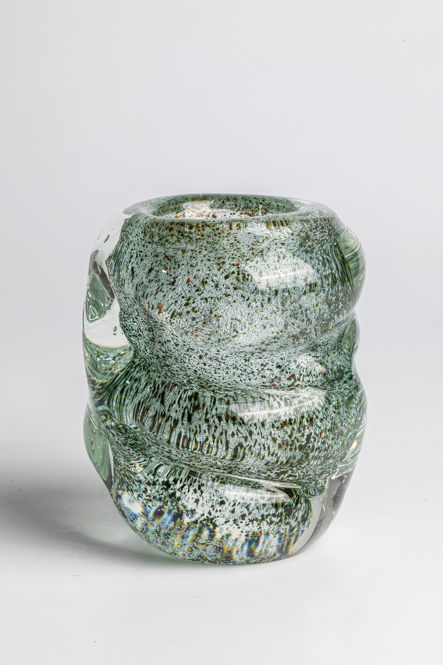 Small Vase Andre Thuret, 1950-60 Colourless, thick-walled glass, blown and shaped. With enclosed,