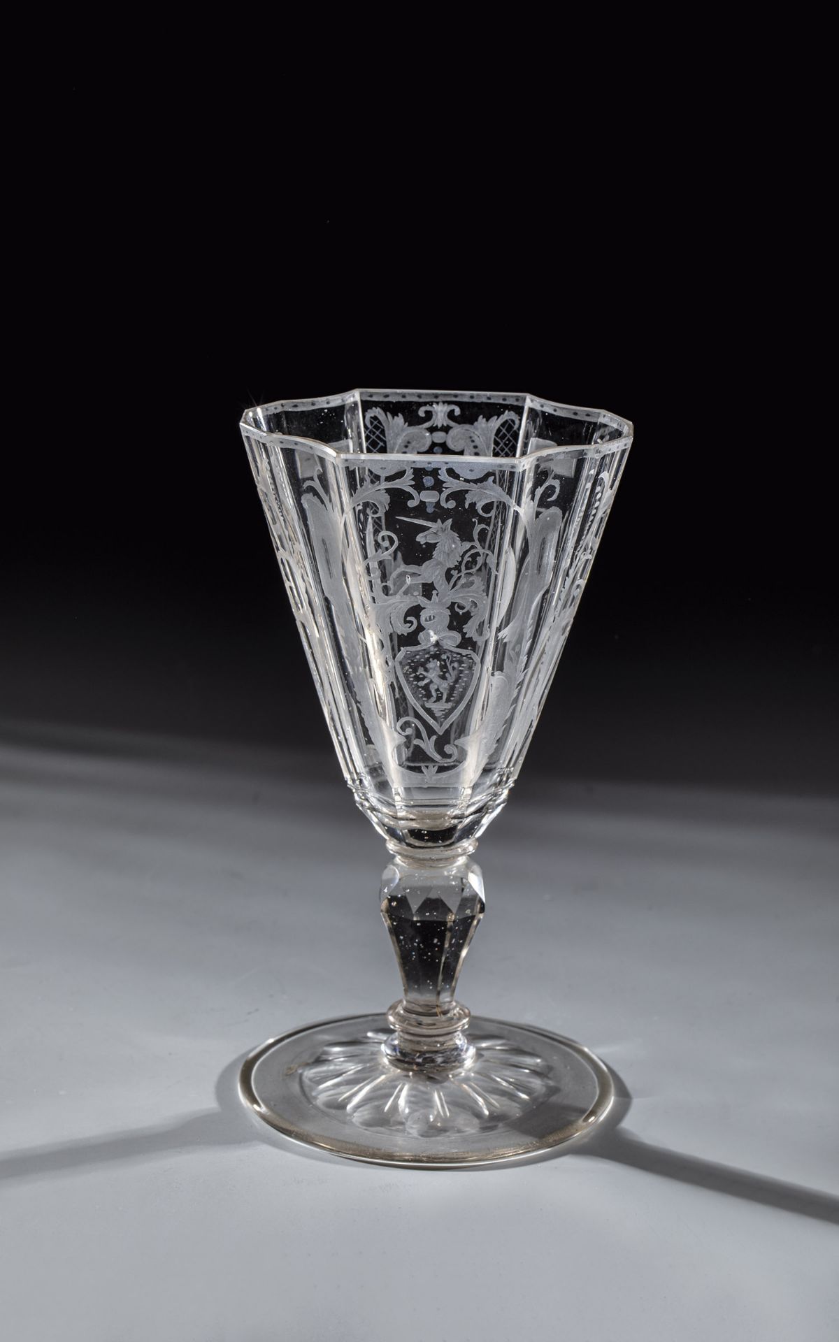 Goblet with coat of arms of the Giant Mountains, 18th century. Baluster shaft faceted. Rectangular