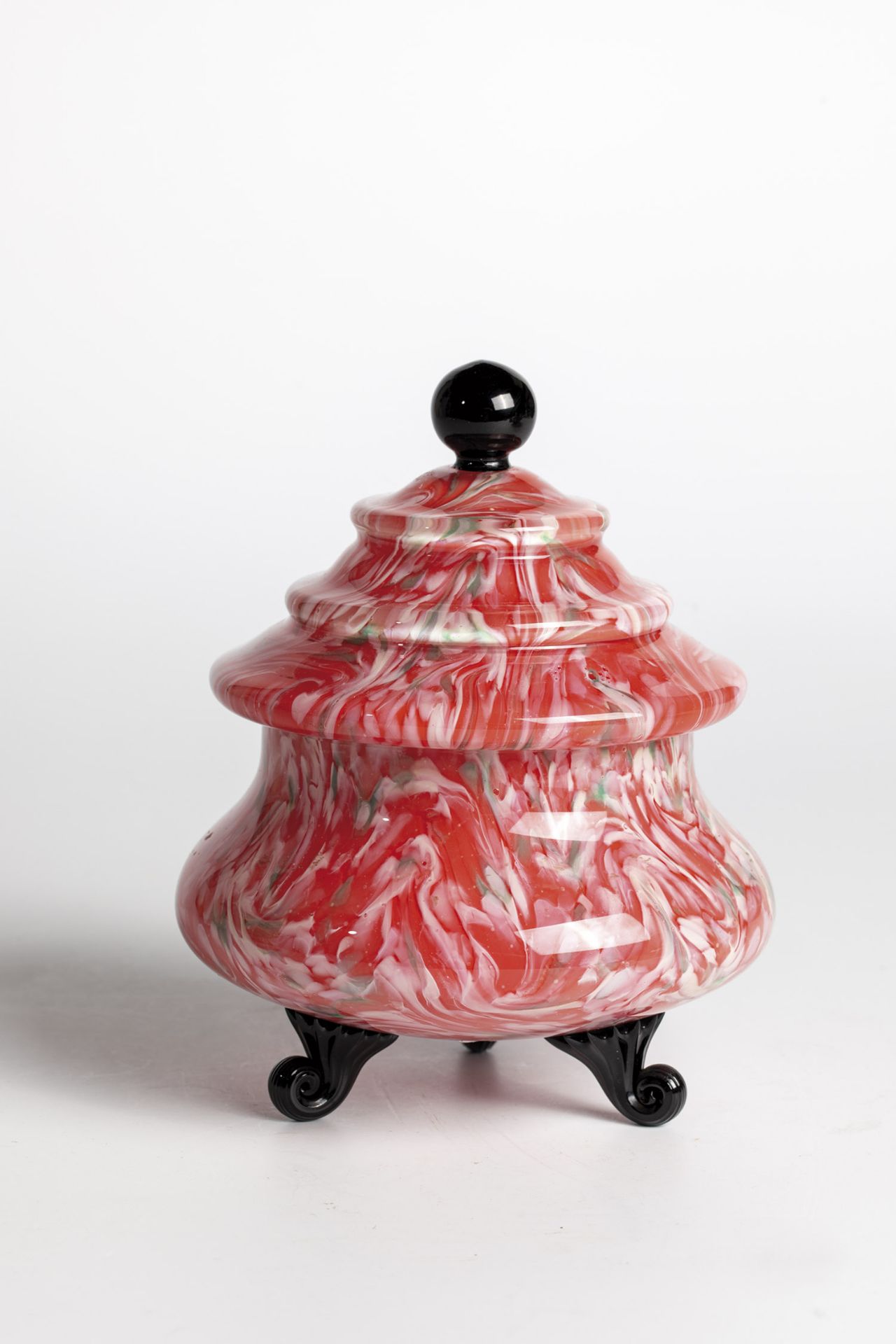 Lidded box Bohemia, ca. 1900 Colourless glass, with red opal underlay. Underneath the colourless top