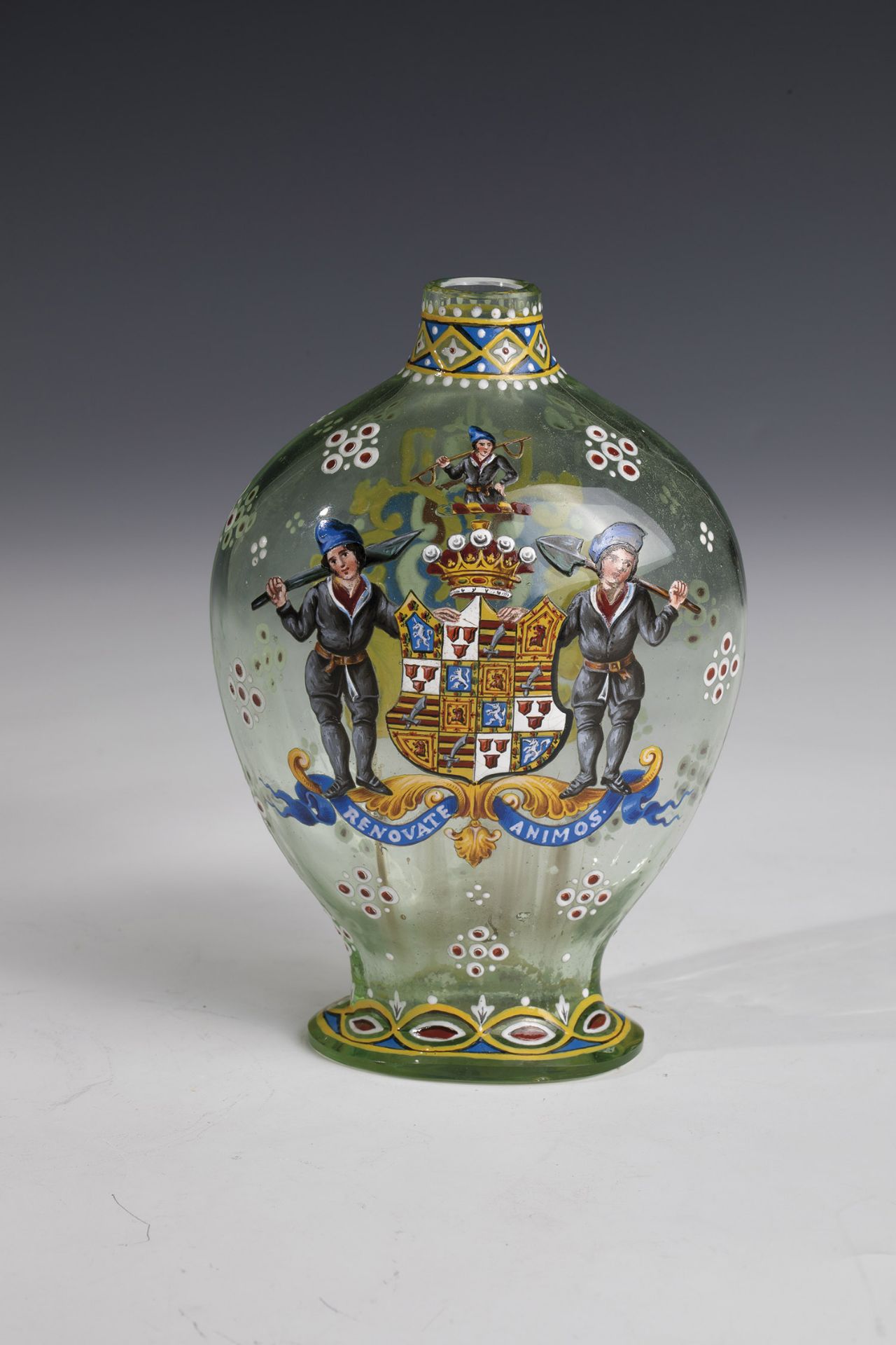 Bottle with the Hay Drummond coat of arms and its motto Refinery Anton Ambros Egermann 1870-1875,