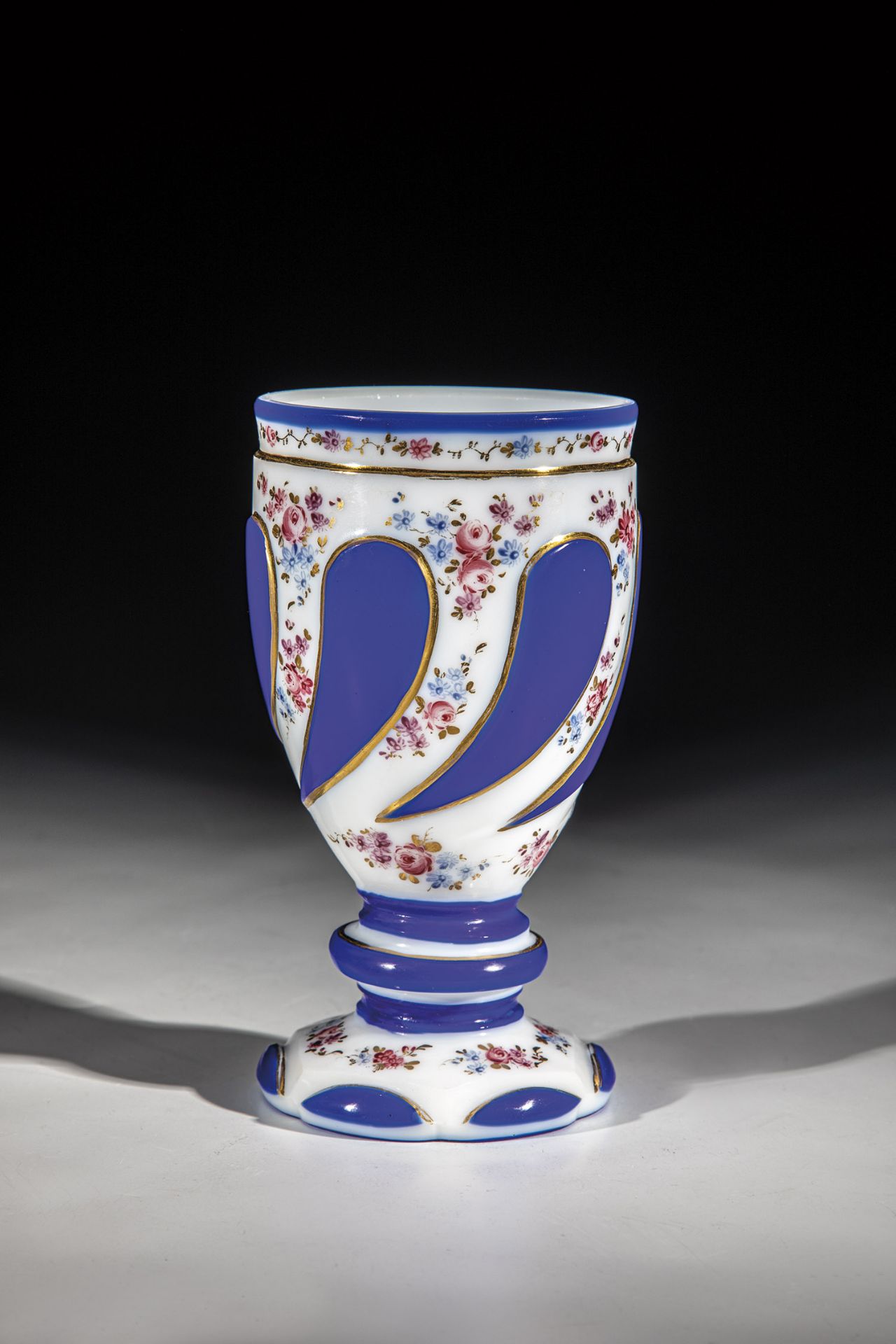 Foot cup Bohemia, 19th century frosted glass with cobalt blue overlay. Base with high-cut marquis-