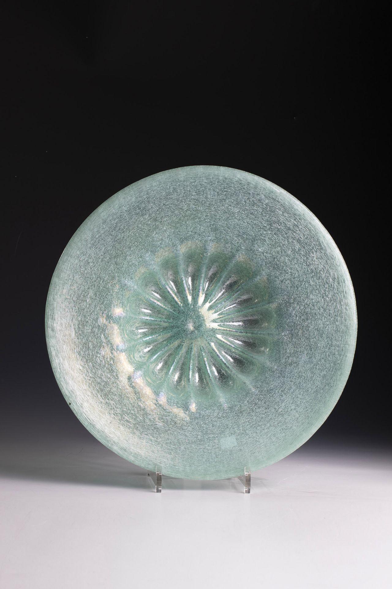 Large bowl ''Pulegoso'' Murano, 2nd H. 20th century Mint glass, strongly bubbled ('Pulegoso').