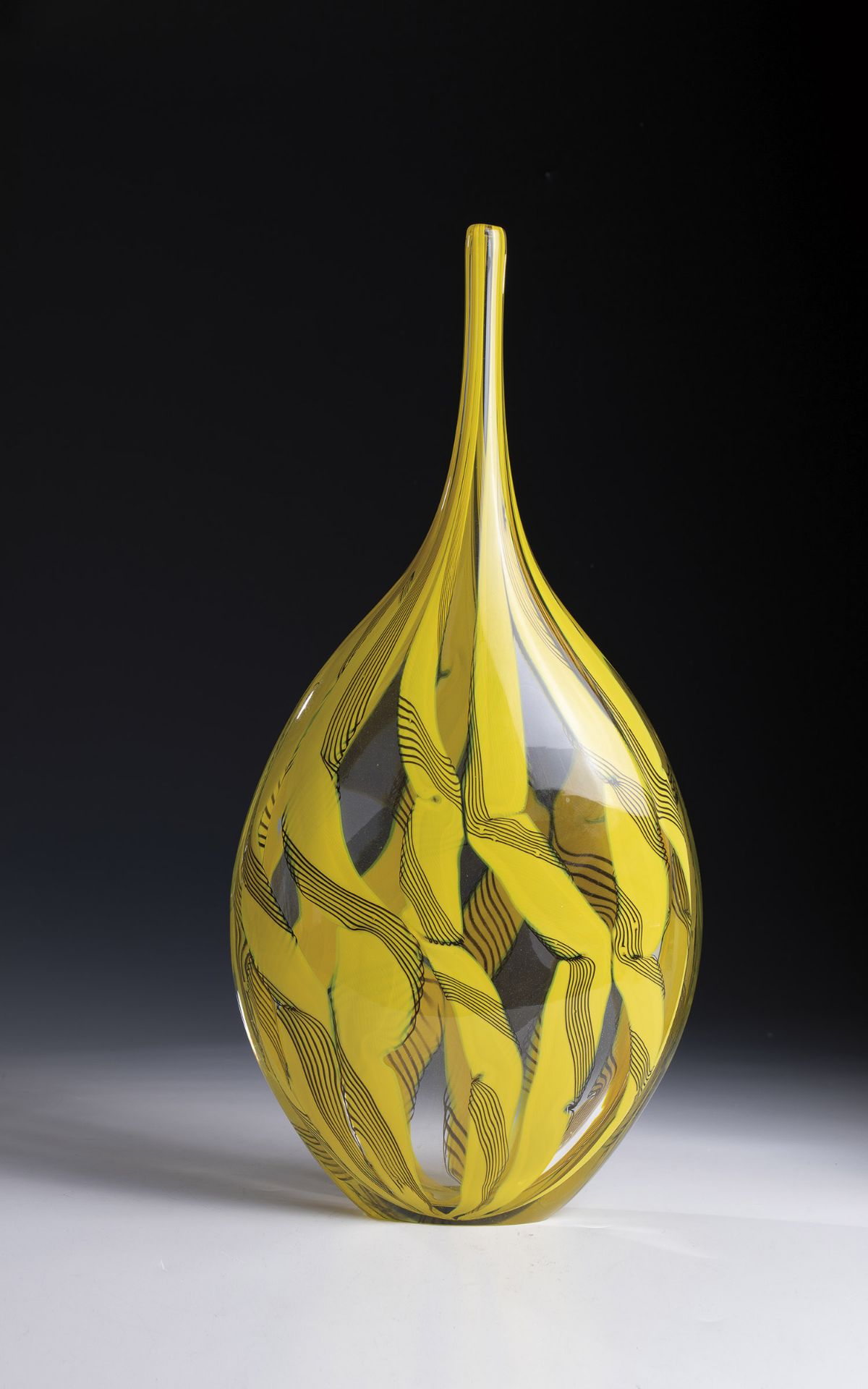Limited edition vase ''Giraffa Gialla'' Giampaolo Seguso (design), Seguso Viro, Murano, 1999 Limited