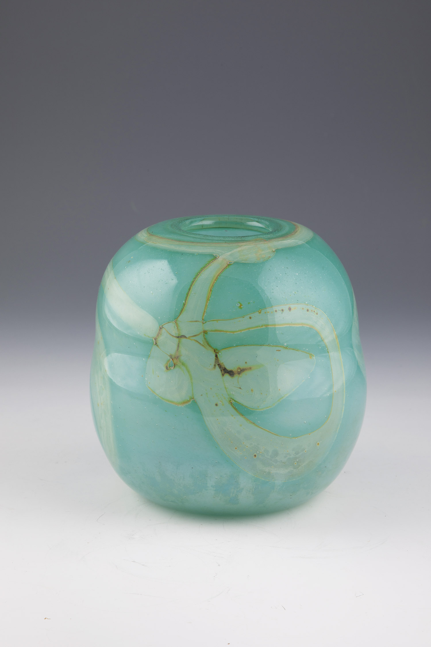 Vase Erwin Eisch, Frauenau, 1971 Colourless, turquoise underpinned glass with oxide melting.