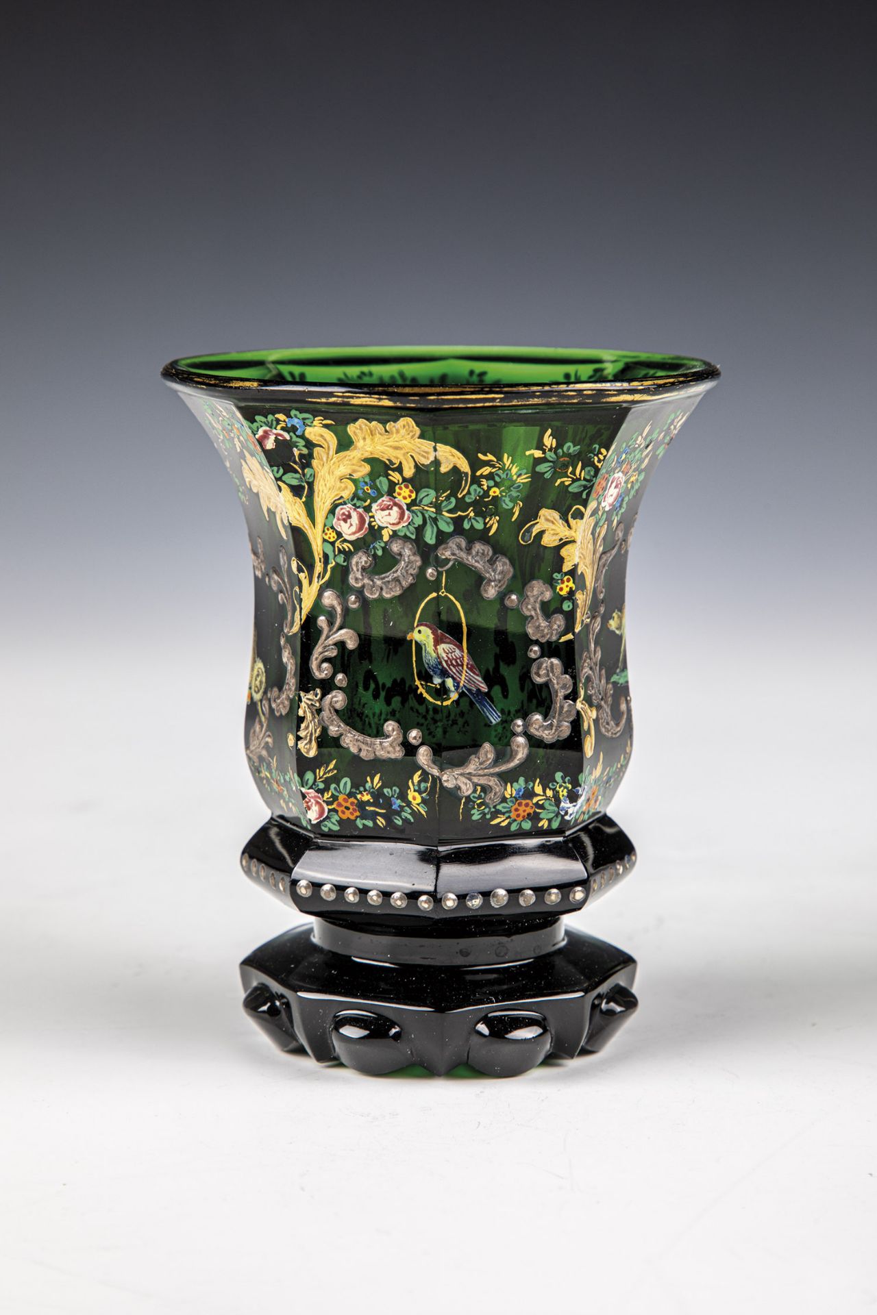 Mug with animals North Bohemia, ca. 1845 Dark green glass, faceted wall that widens eight times - Image 2 of 2