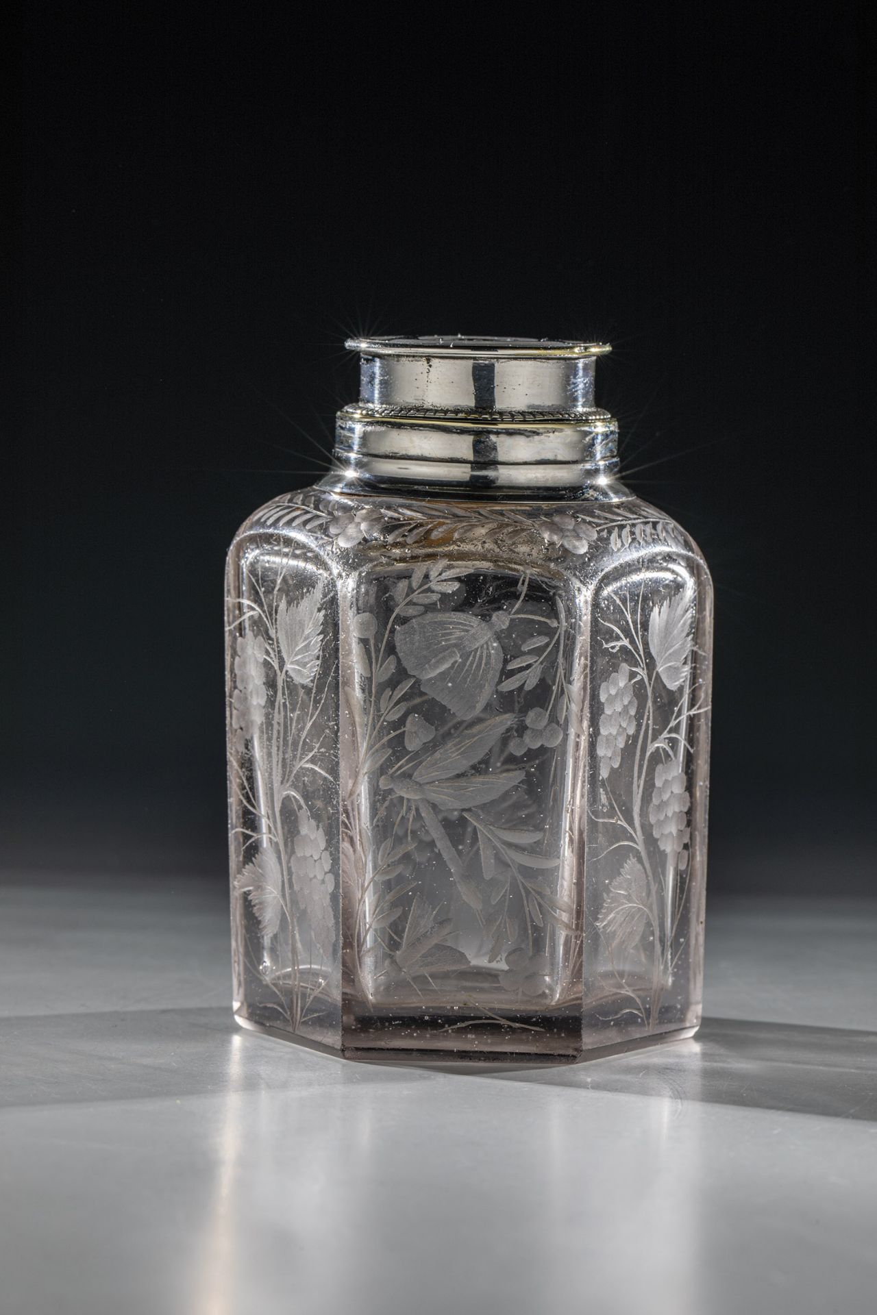 Hexagonal bottle with screw cap made of silver Brandenburg, workshop Martin Winter, Potsdam, ca.