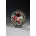 Paperweight Murano, ca. 1900 Fully sculptural vegetable arrangement set over net-like latticino