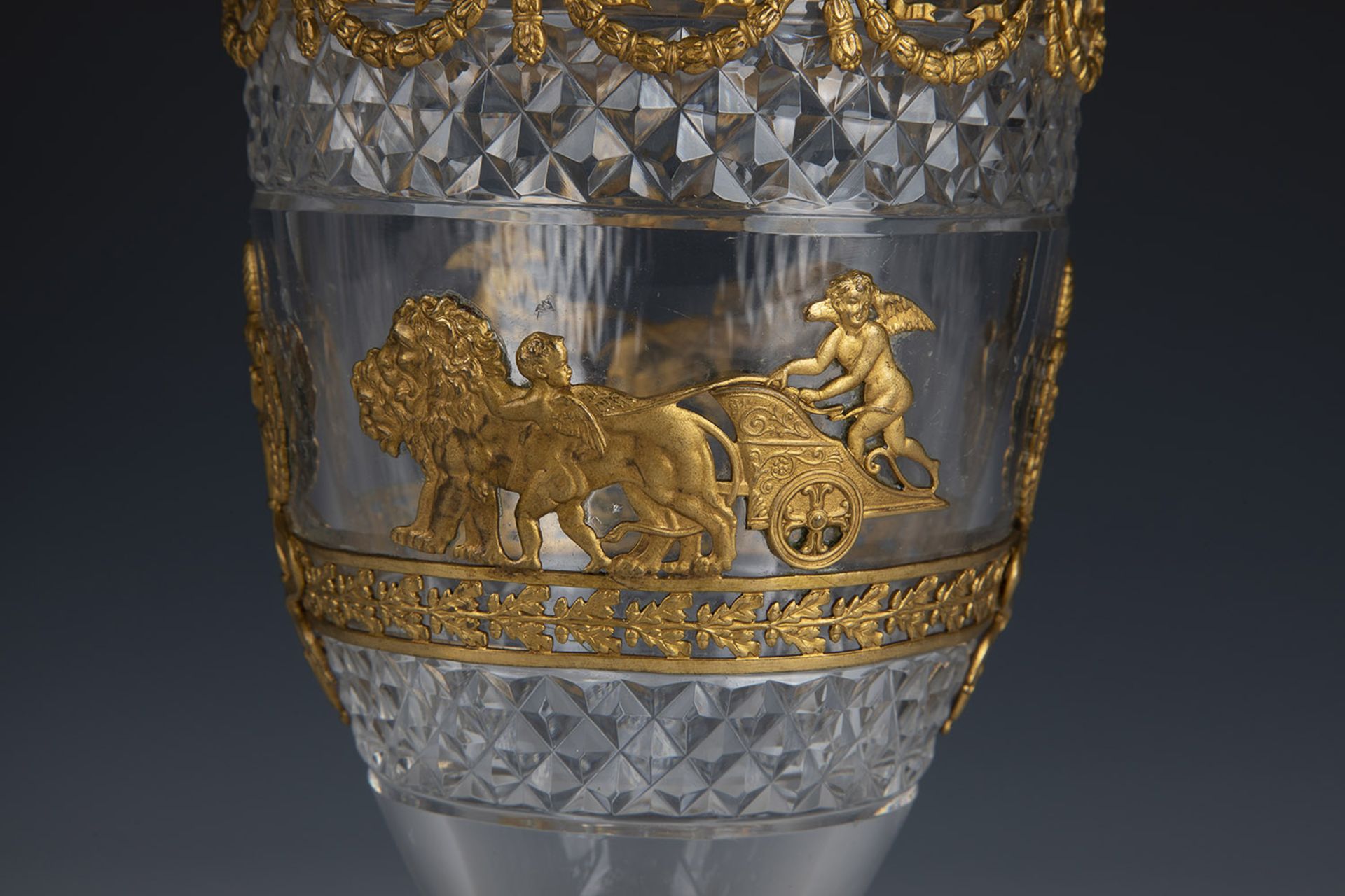 Magnificent vase with gilded bronze mounts France or Russia, ca. 1815 Colourless glass. Square - Image 2 of 3