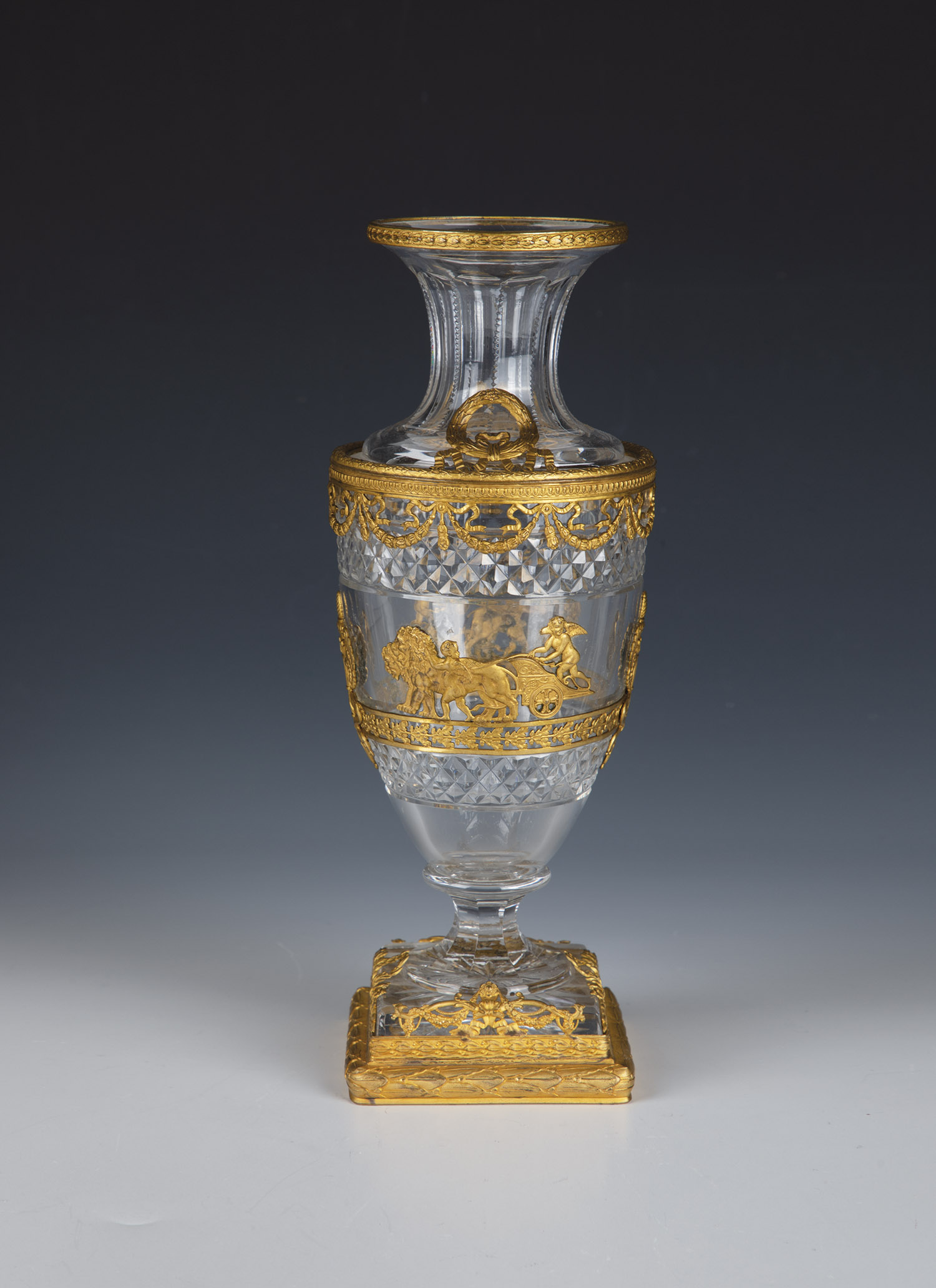 Magnificent vase with gilded bronze mounts France or Russia, ca. 1815 Colourless glass. Square