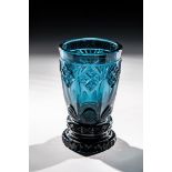 Foot cup North Bohemia, m. 19th century Petrol glass. Bottom with square polish decoration, serrated