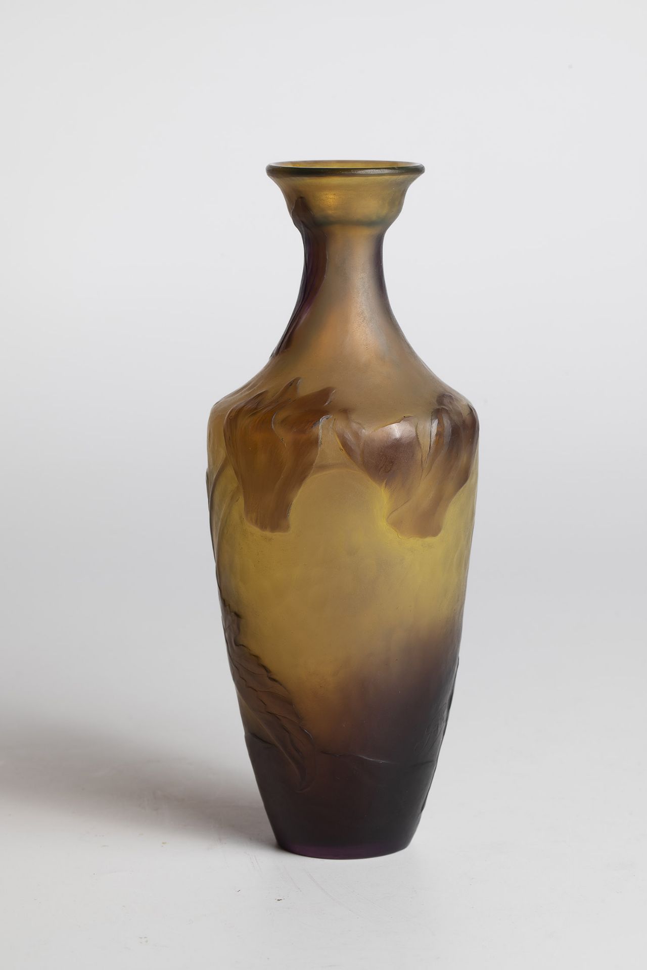 Rare Vase with Cyclamen Emile Galle, Nancy, circa 1900 Colorless glass, yellow opalescent underlay - Image 2 of 2