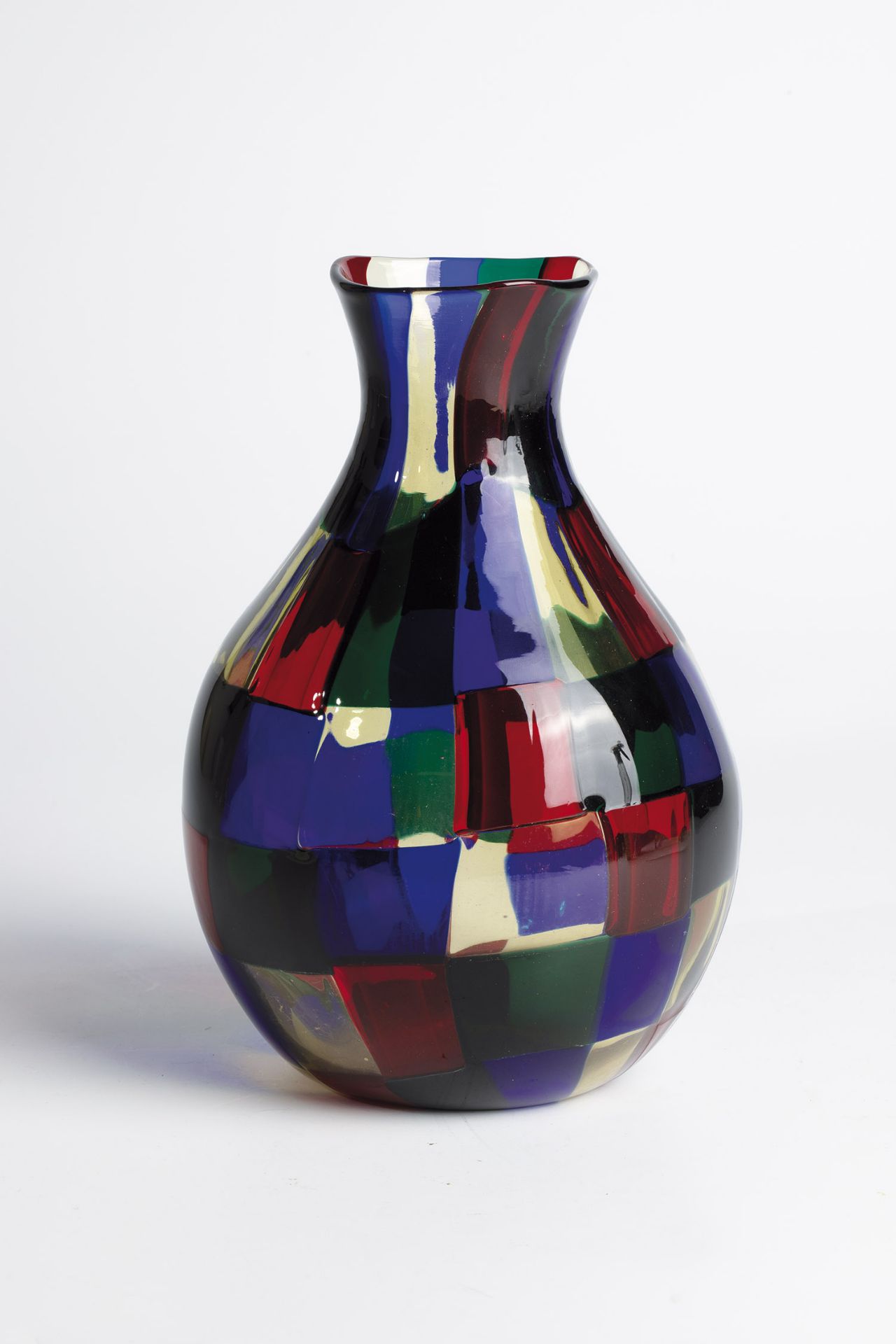 Vase ''Pezzato'' Fulvio Bianconi (design), Venini, Murano, ca. 1951 Colourless glass with densely