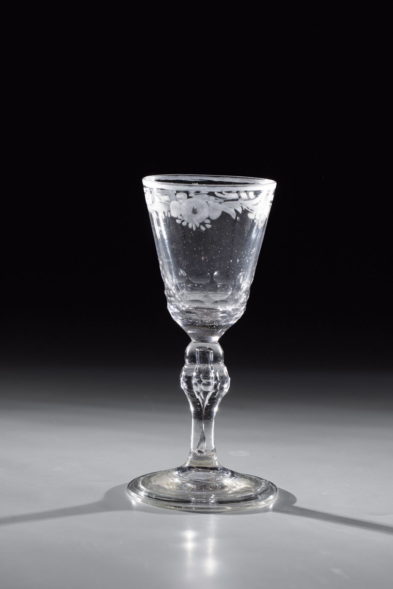 Goblet with faceted shaft Saxon, 2nd half of the 18th century. Faceted nodus and cross-faceted cuppa