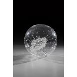 Object with spiked core Karin Nenz, 1985 Thin-walled, colourless glass. Blown in front of the