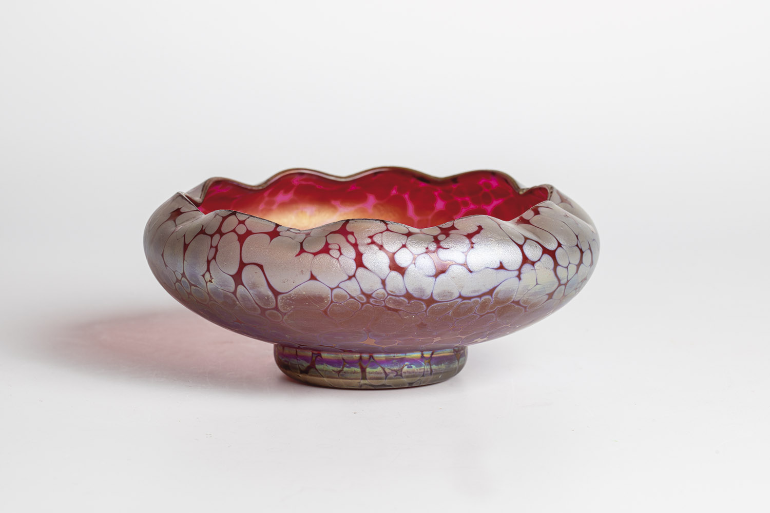 Small bowl Bohemia, ca. 1910 Colourless, ruby pink underlaid glass. The outer wall with flat