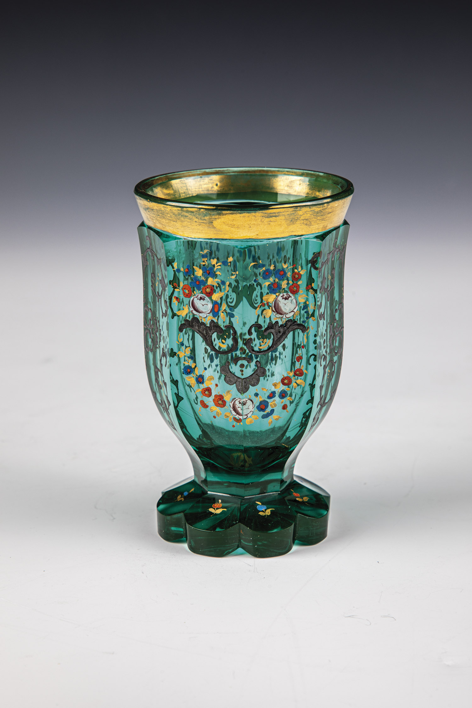 Foot cup North Bohemia, ca. 1845 Russian green glass. Base with roller-cut star and floral