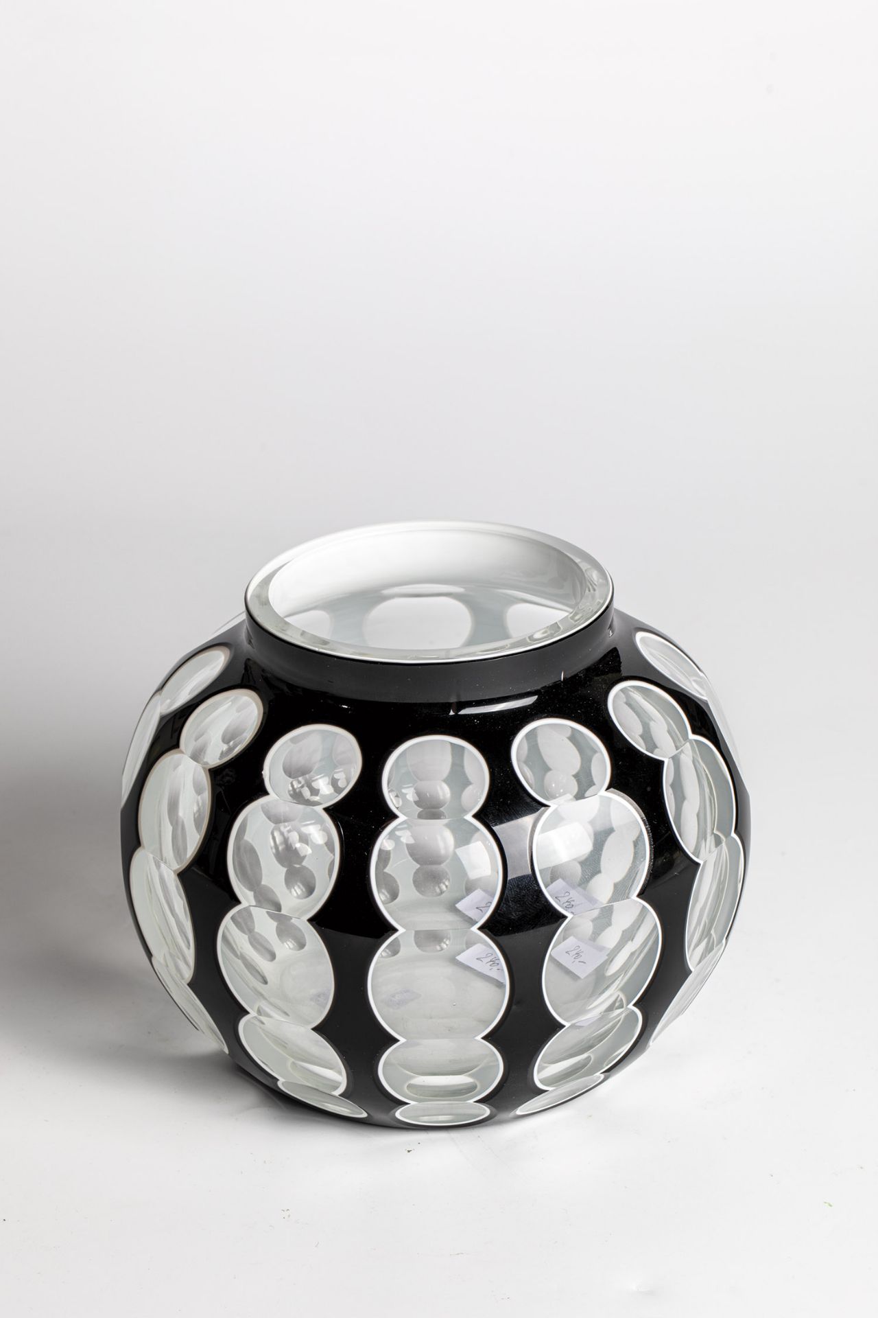 Ball vase ''Borussia'' Carl Schappel, Haida, ca. 1913/14 Colourless glass, double overlaid in