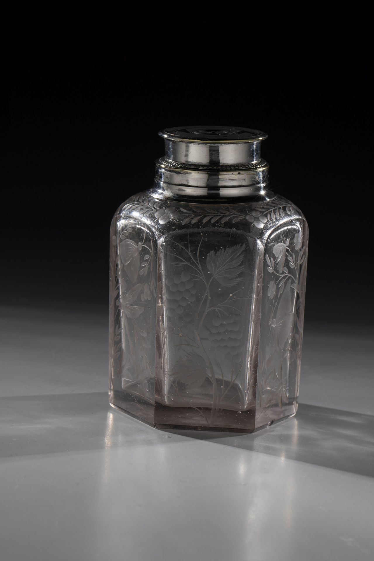 Hexagonal bottle with screw cap made of silver Brandenburg, workshop Martin Winter, Potsdam, ca. - Image 2 of 8