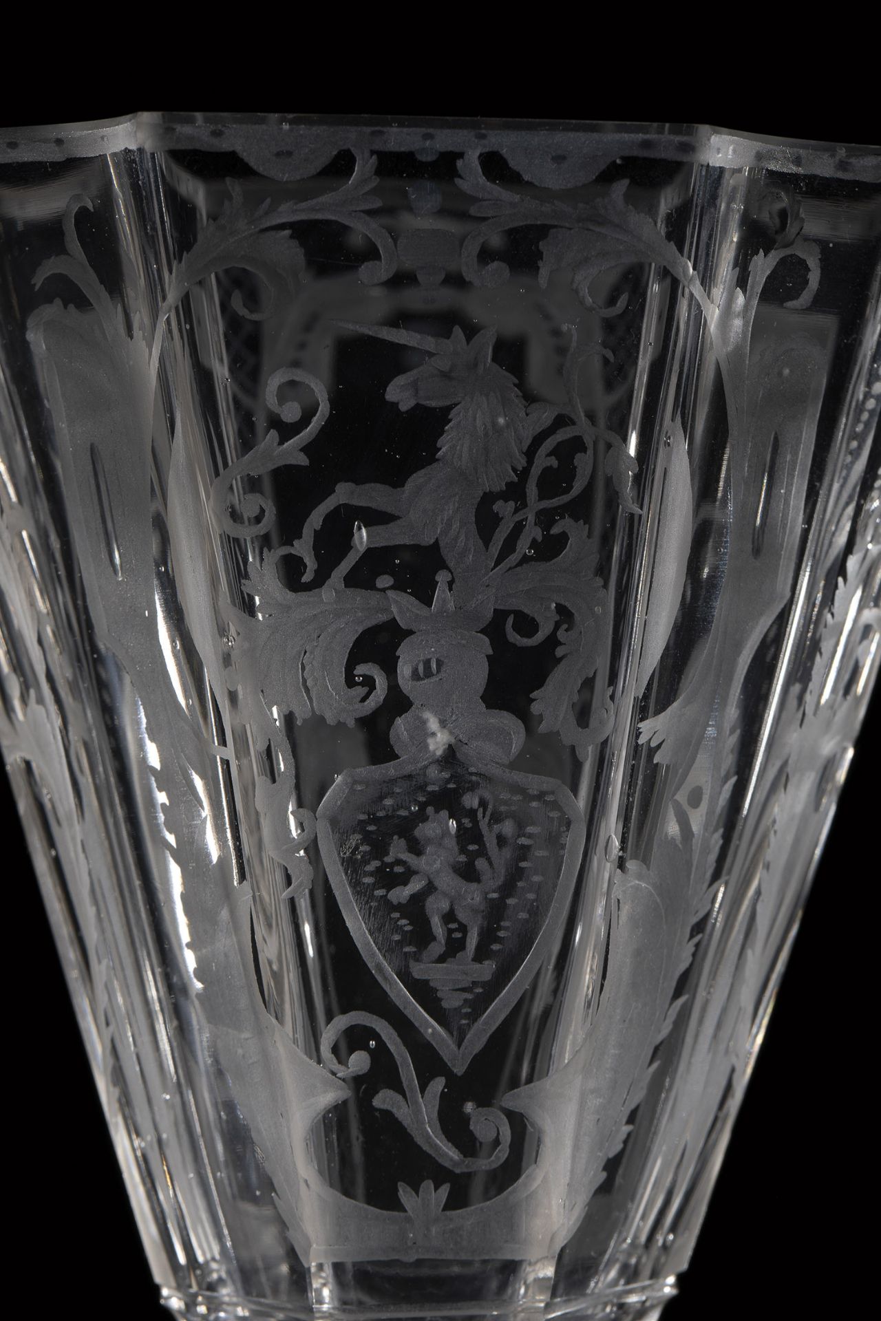 Goblet with coat of arms of the Giant Mountains, 18th century. Baluster shaft faceted. Rectangular - Image 2 of 2