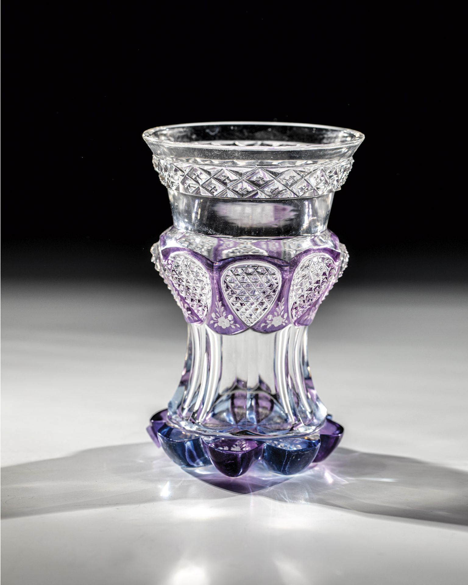 Beaker Workshop Friedrich Egermann, Bohemia M. 19th century Colourless glass with rich roller,