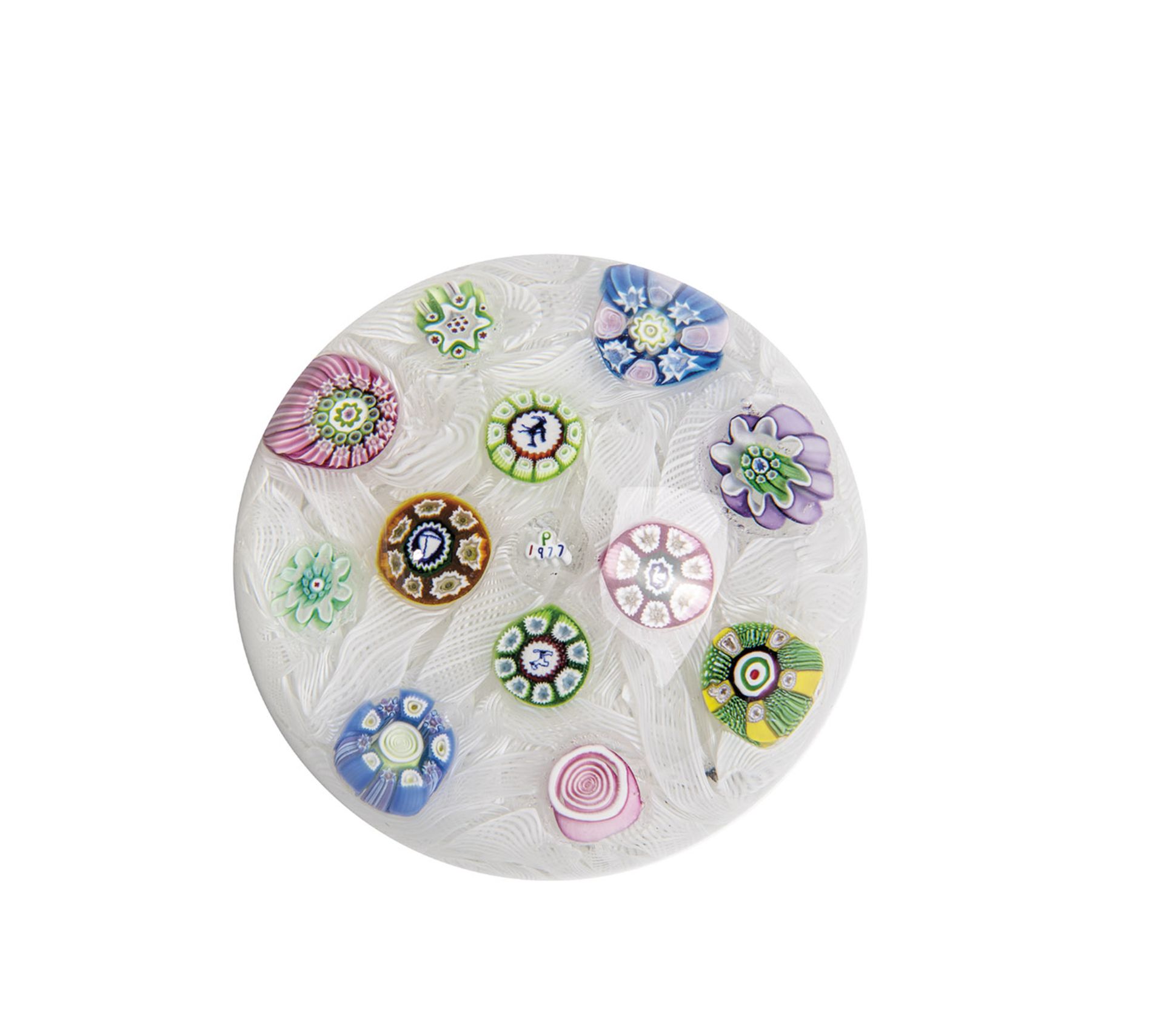 Paperweight Scotland, Pertshire, 1977 Latticino upholstery with rosette of flowers and silhouette