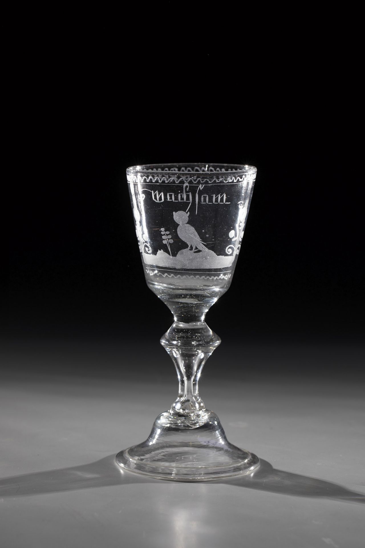 Goblet Hesse, 18th century, bell base with downward turning rim and tear-off. On the cuppa, in