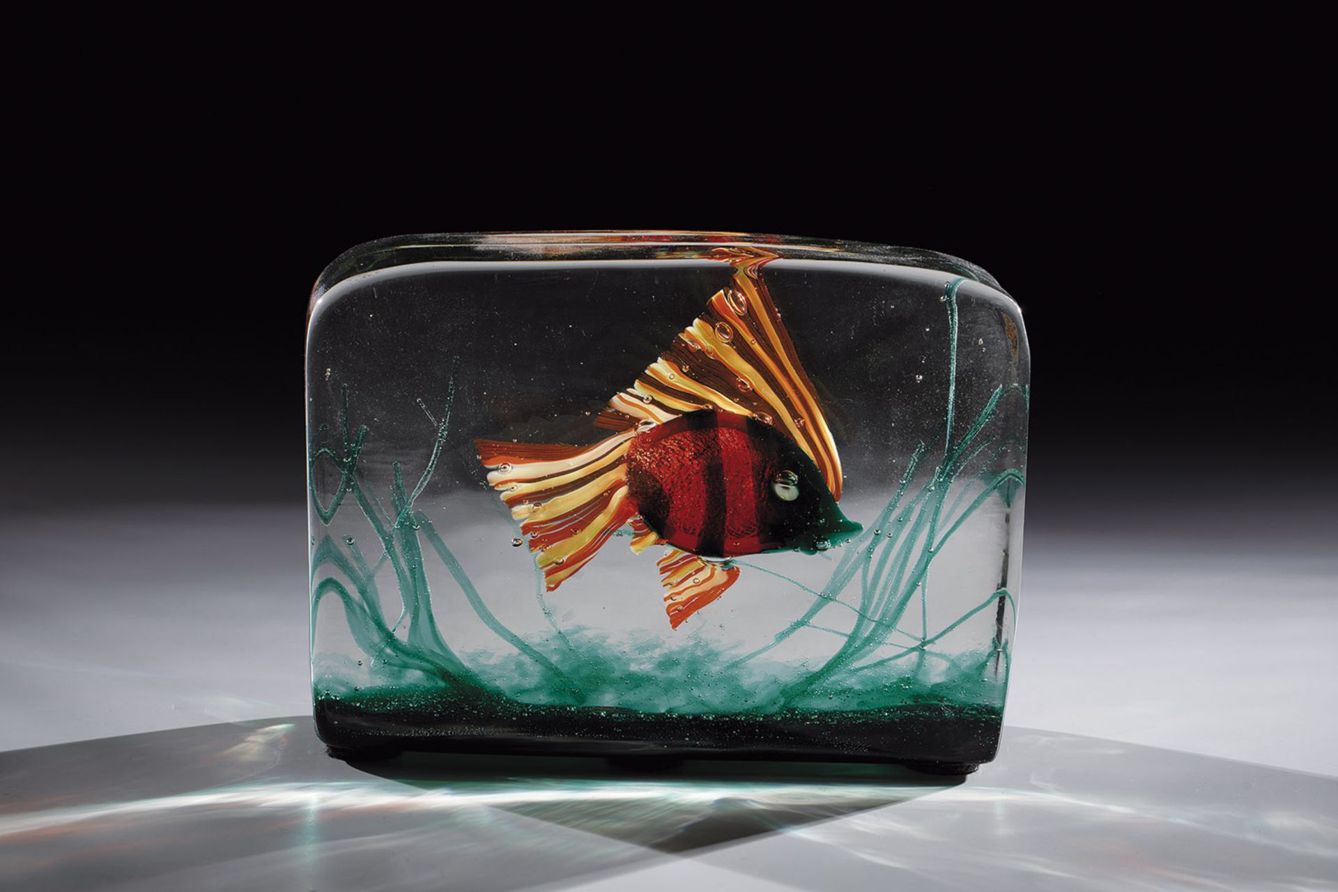 'AQUARIUM'' Murano, 60s/70s Colourless glass with multi-coloured underwater decor between the