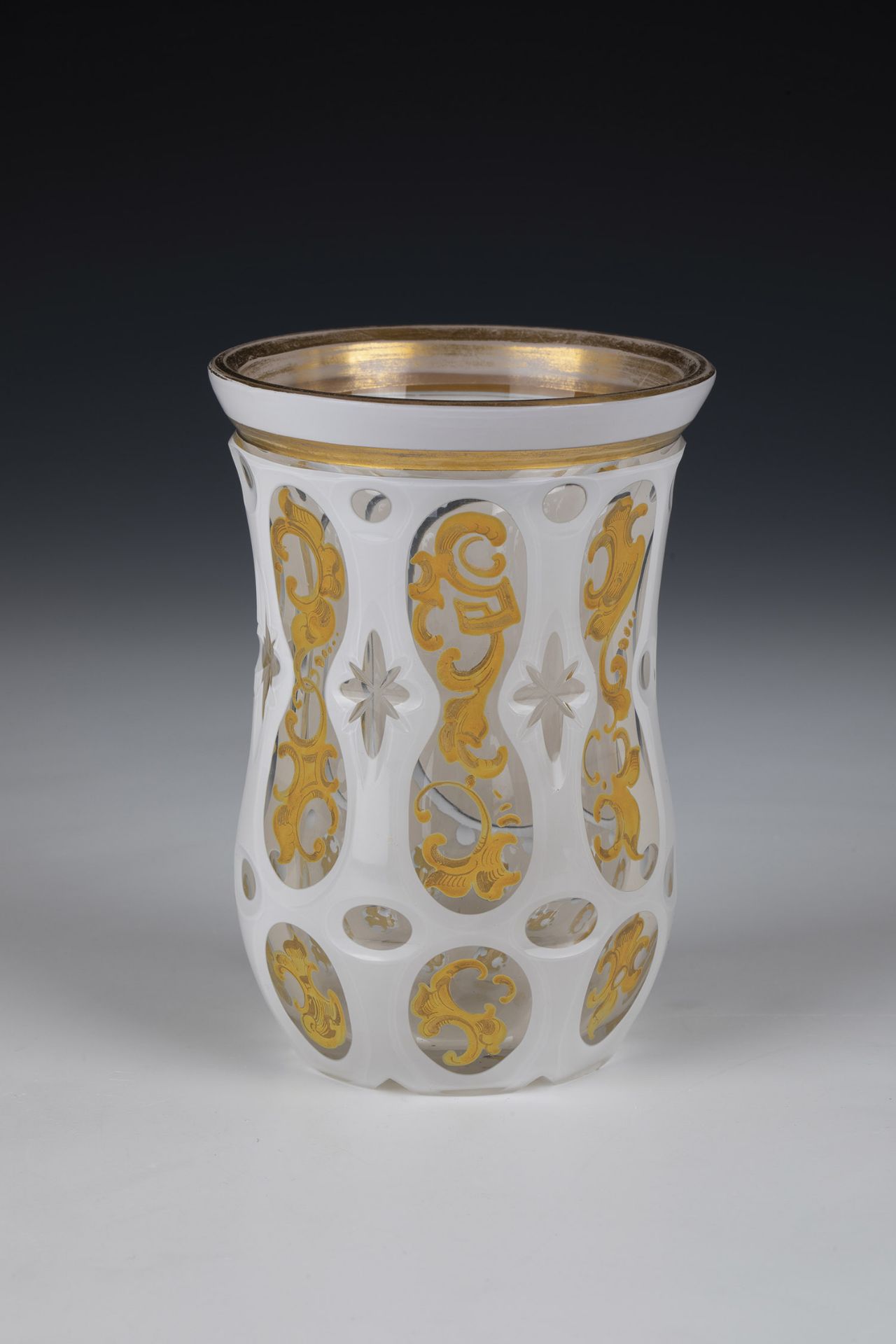 Beaker with Allegory of Transience Josephinenhuette, ca. 1840 Colourless glass with pewter enamel - Image 2 of 2