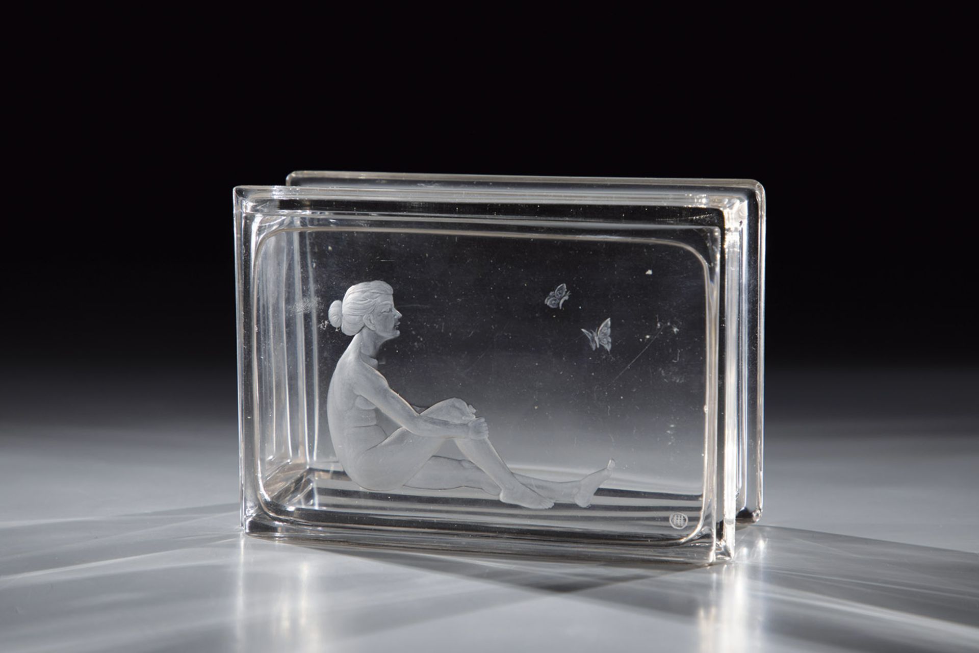 Casket Otto Hofner (design) for J.& L. Lobmeyr, Vienna, ca. 1905 Colourless glass. With cut and