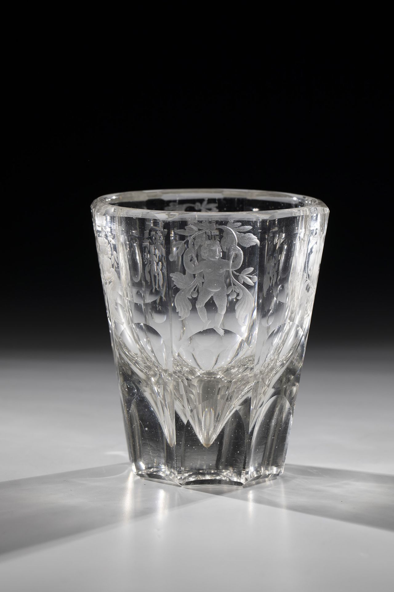 Prism beaker with Patti's Brandenburg, workshop Martin Winter, Potsdamm around 1840 Colourless - Image 2 of 5