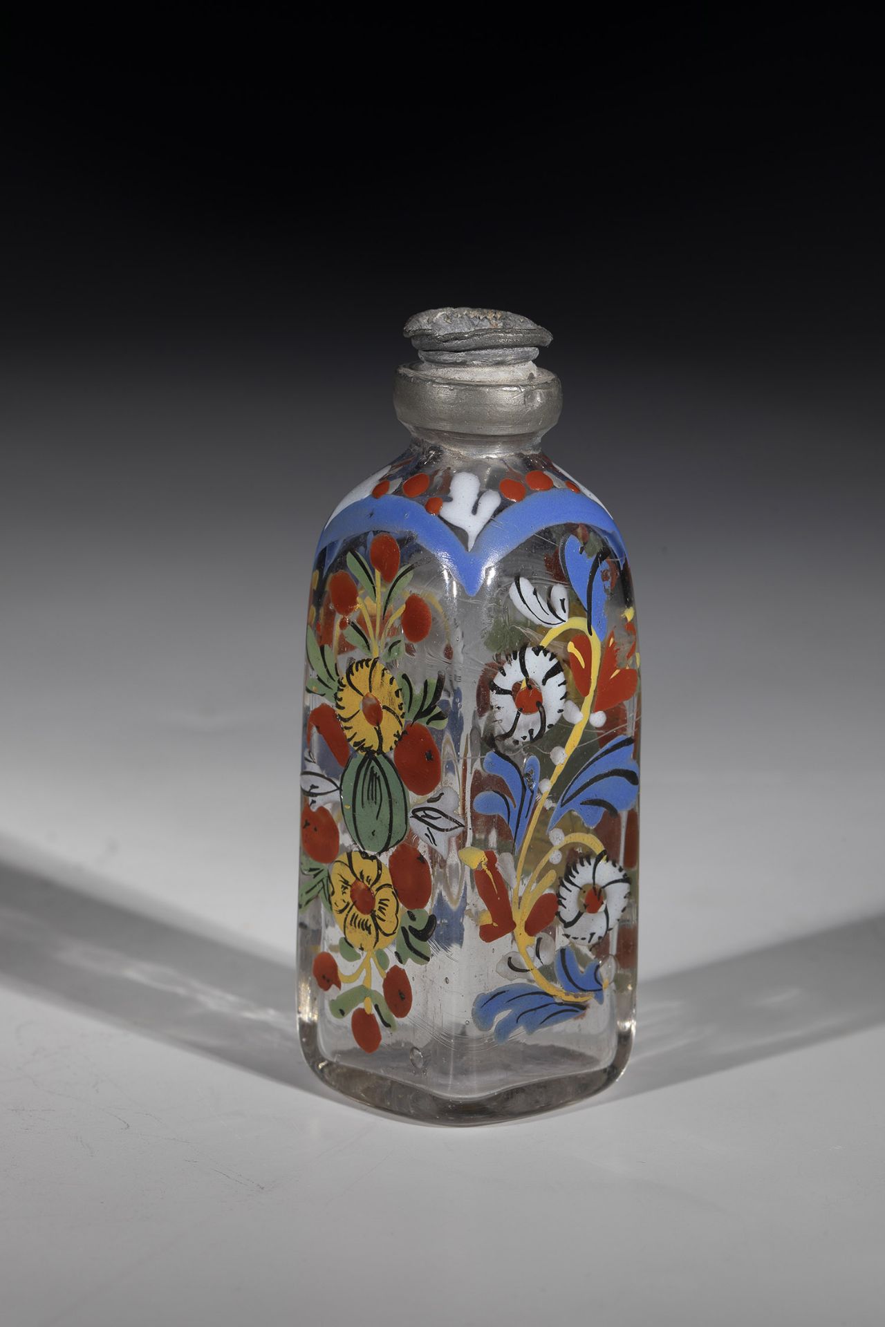 Miniature bottle with tin mount Germany or Bohemia, 18th century Colourless glass with tear-off. - Image 2 of 2