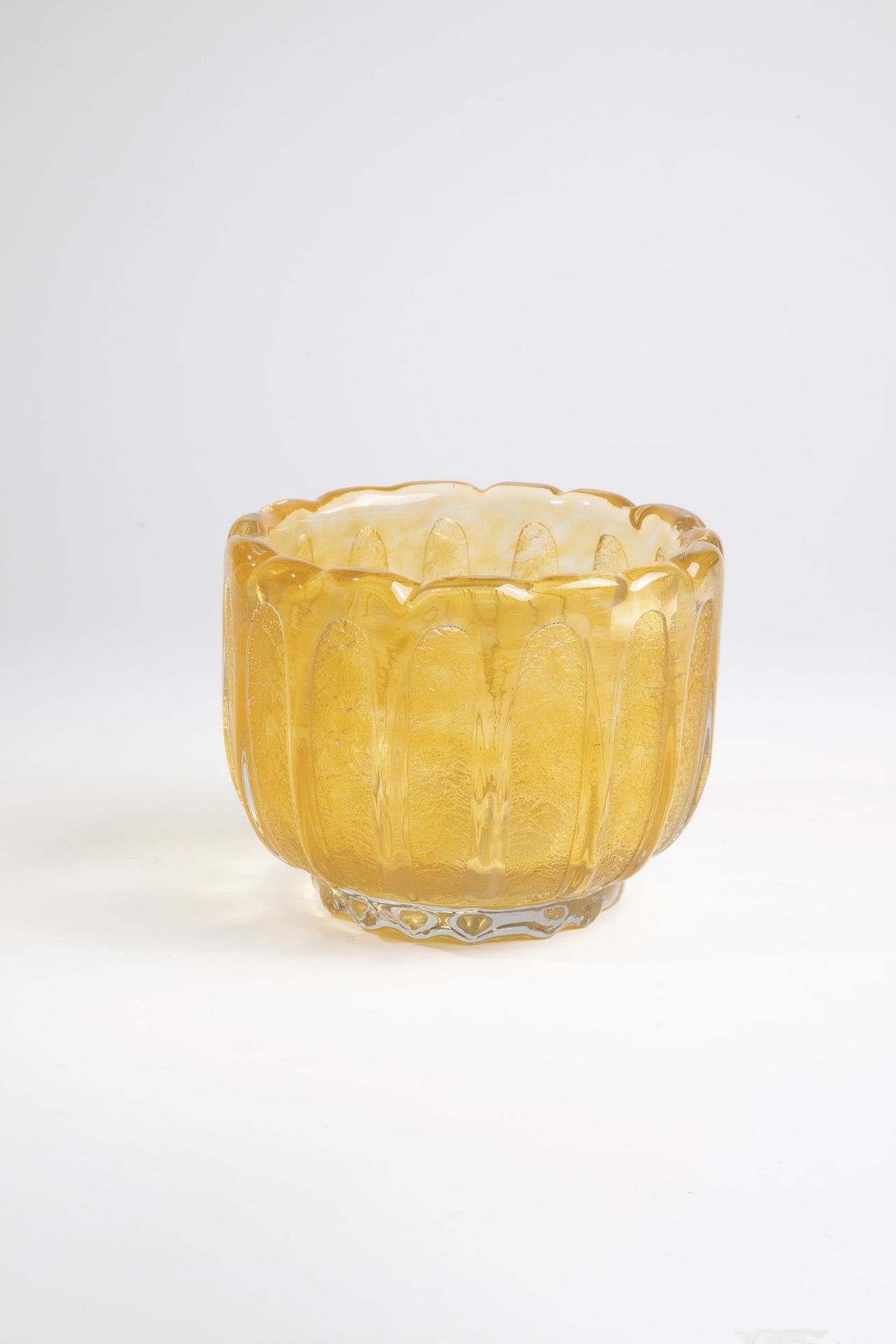 Vase Daum FrÃ¨res, Nancy, ca. 1930 Colourless glass with orange-yellow powder melting, blown in