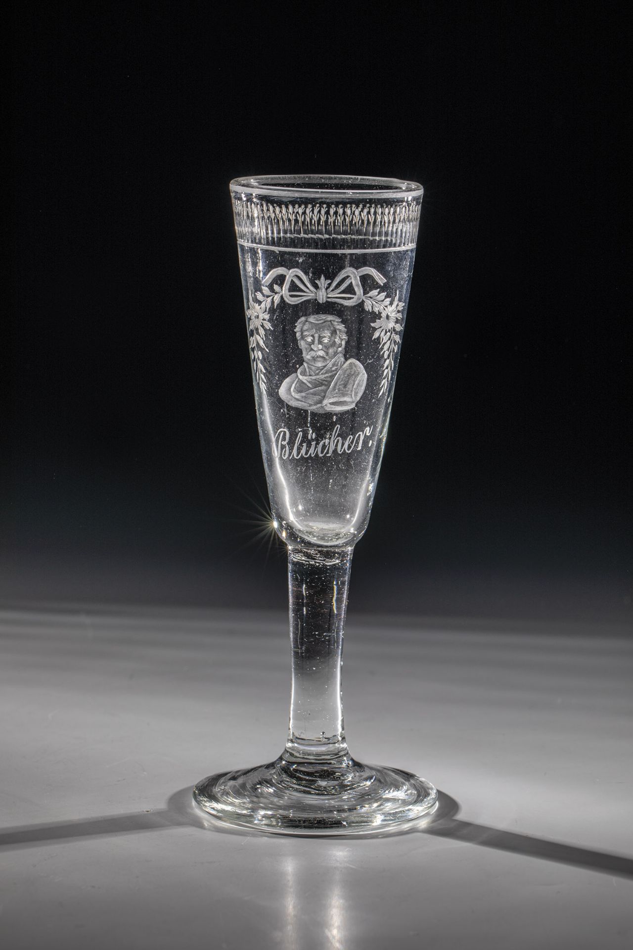 Champagne flute with bust portrait by Bluecher Germany, 19th century. On the slender kuppa