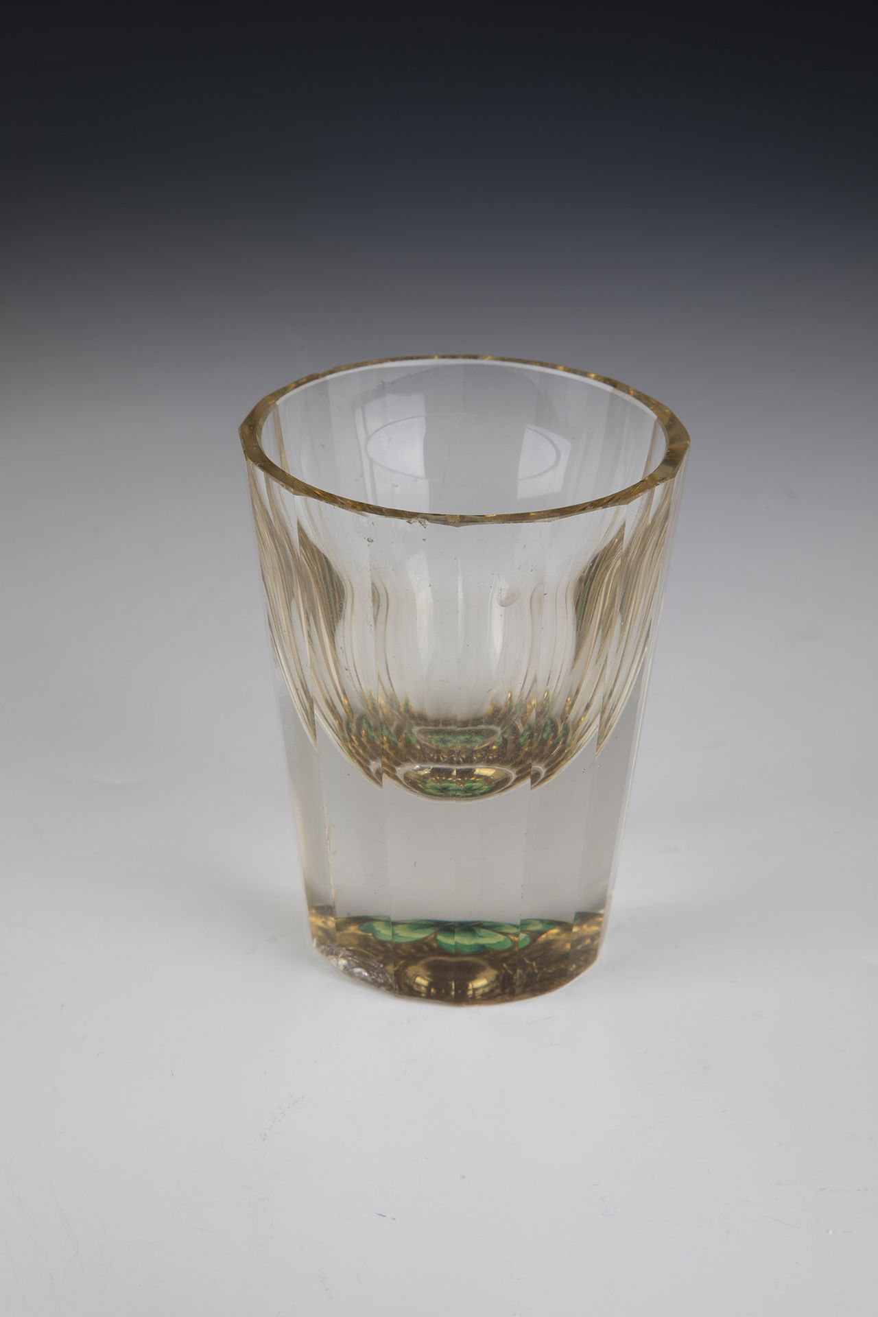 Prism beaker Bohemia, ca. 1900 Widened, multi-faceted wall. On the underside of the bottom, - Image 2 of 2