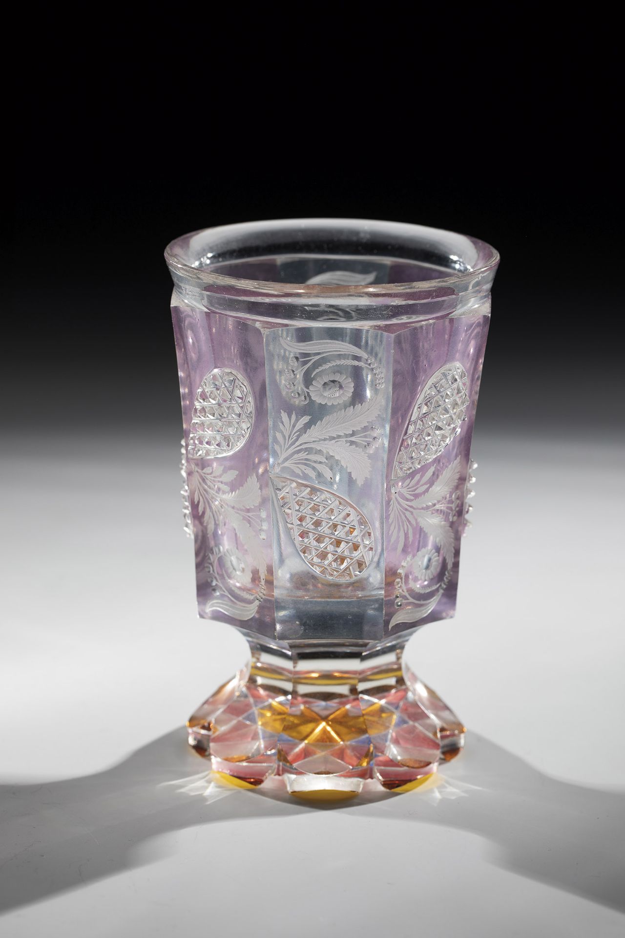 Footcup Friedrich Egermann, Haida, ca. 1840 Colourless, partly with yellow, red, blue and pink