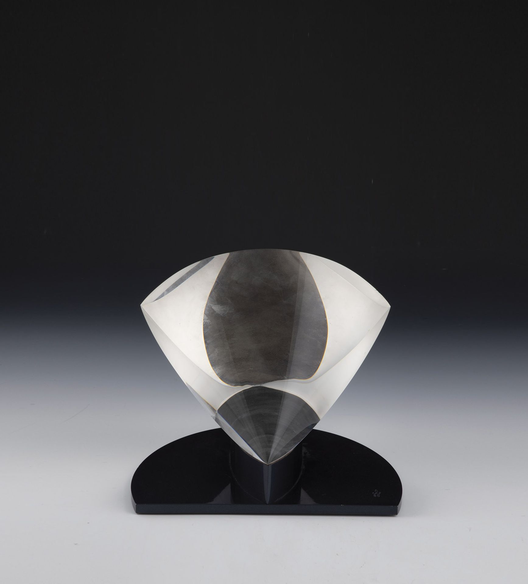 Object Karl R. Berg, 1985 Colourless optical glass, cut and polished on a blue-grey anodised