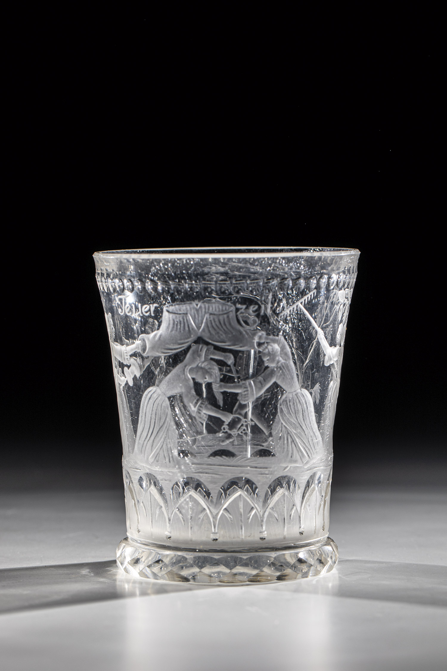 Mocking cup Potsam, cut by Elias Rosbach, ca. 1730 Honeycomb faceted Ranft. On top of that,