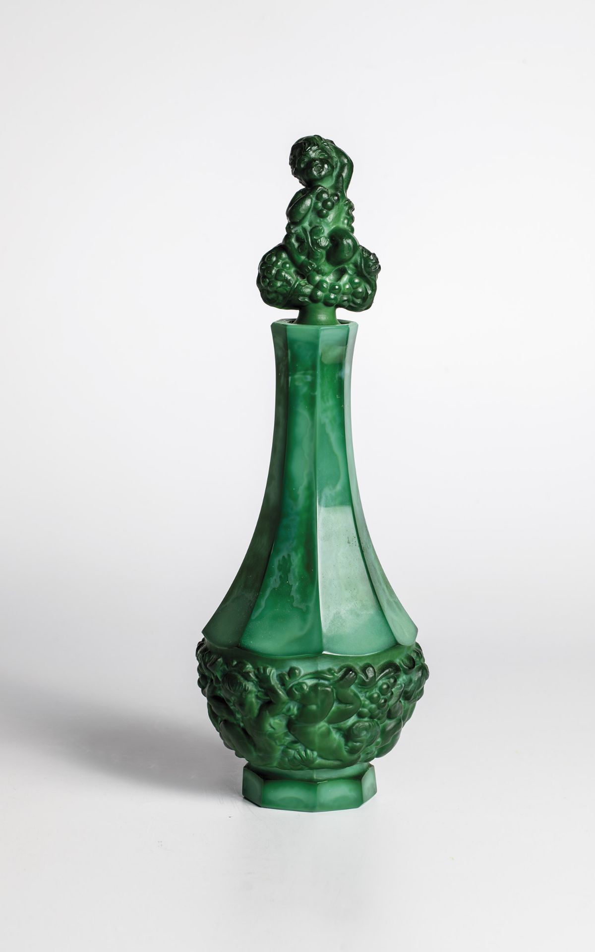 Liqueur carafe Curt Schlevogt, Gablonz, 1930s So-called jade glass. Malachite green marbled stone