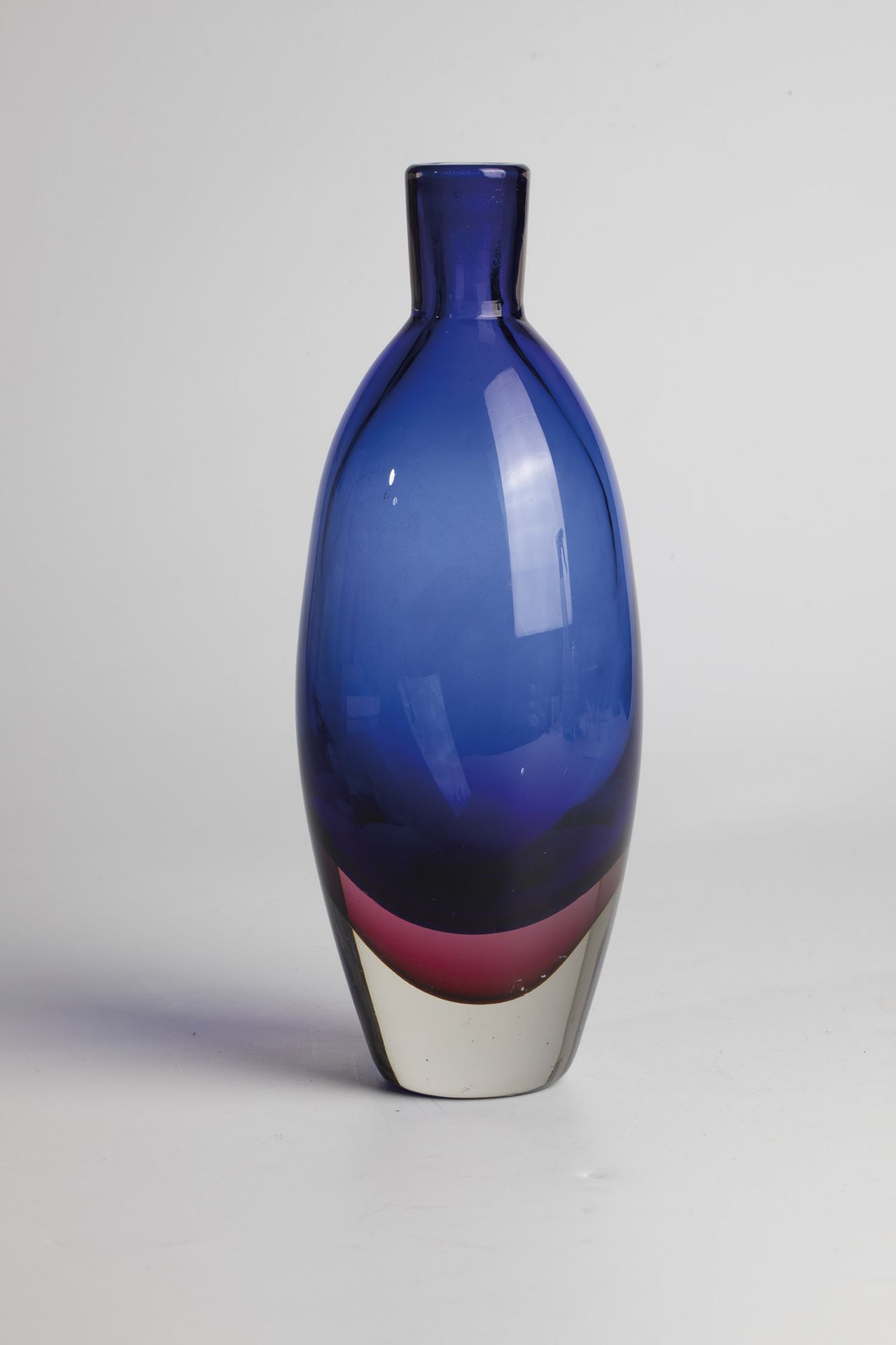 Bottle vase ''Sommerso'' Flavio Poli (design), Seguso Vetri d'Arte, Murano, c. 1955 Colourless