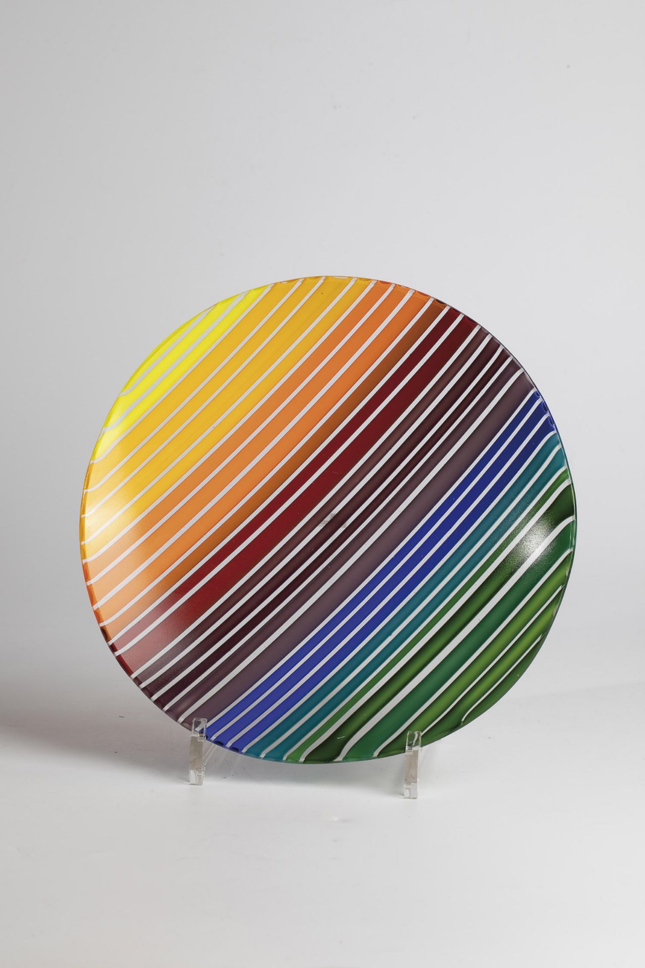 MOSAIC PLATE Gabriele Kuestner, 1988 Colourless glass. With coloured glass rods melted in