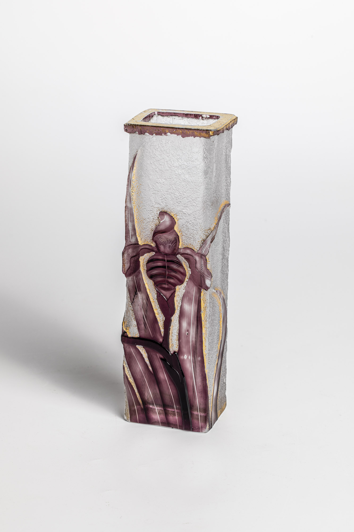 Square Vase with Iris Daum FrÃ¨res, Nancy, circa 1900 Colorless glass with flashback in violet.