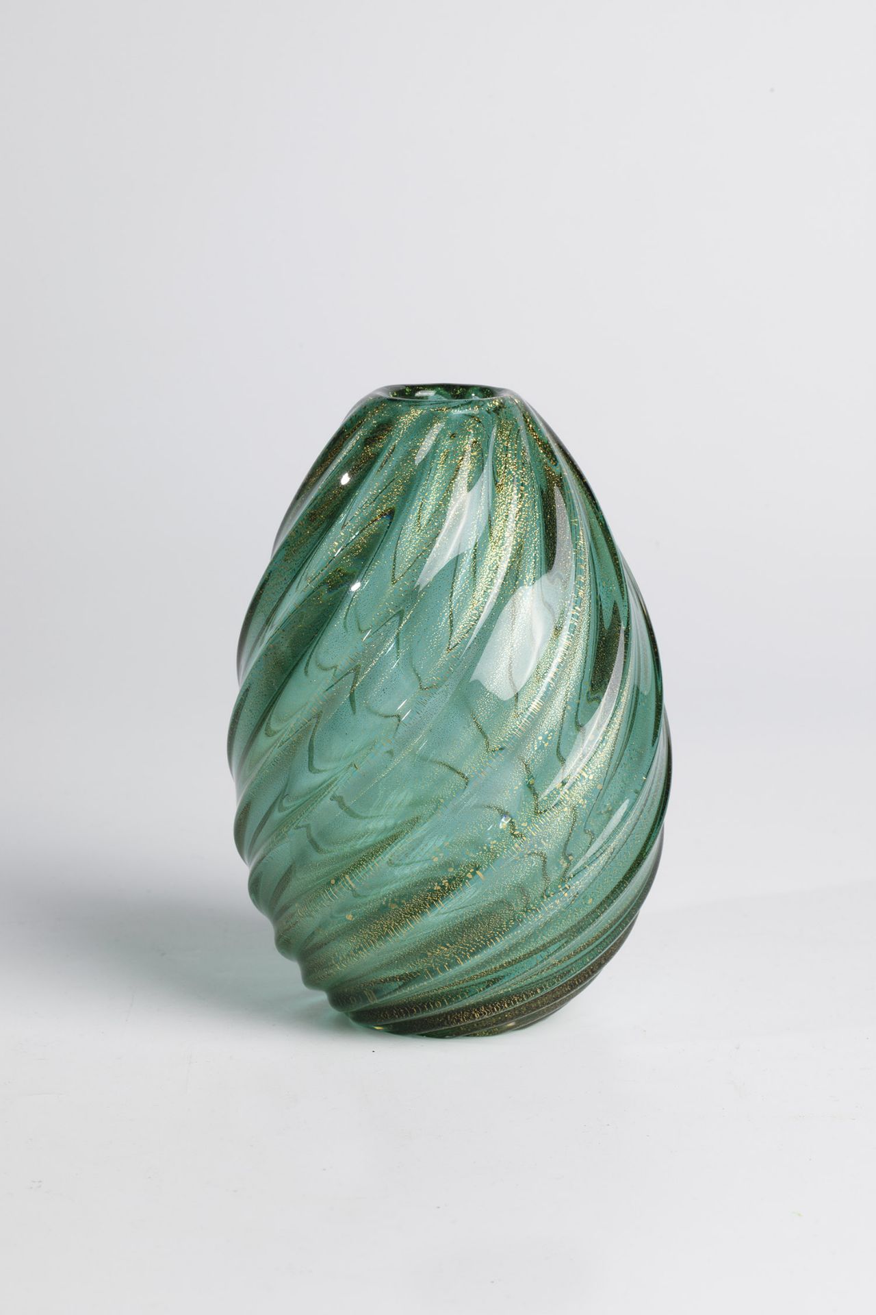 Archimede Seguso Vase (Design), Seguso Vetri D'Arte, Murano, 1950s Emerald green glass with burst